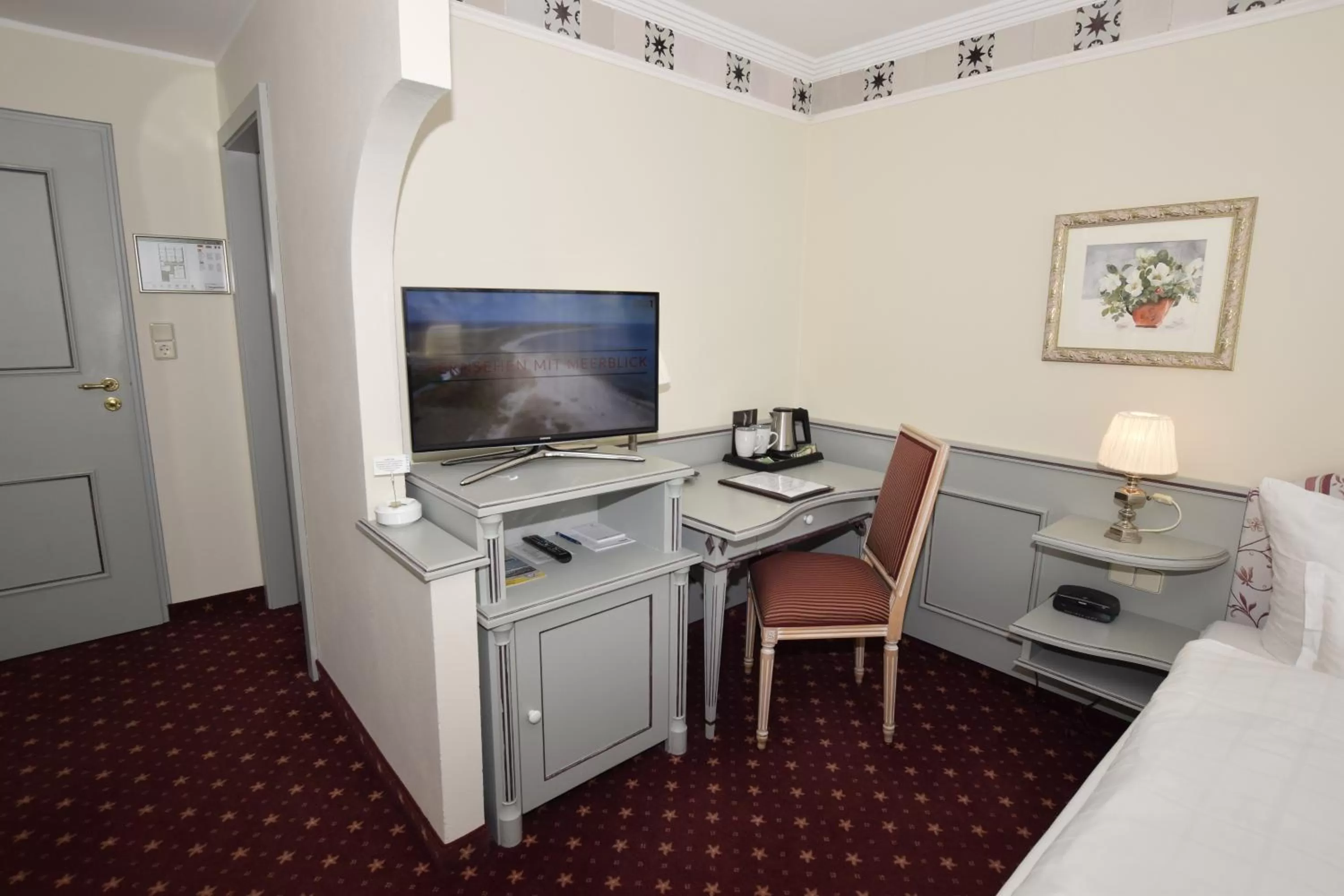 Photo of the whole room, Bed in Hotel Wiking Sylt