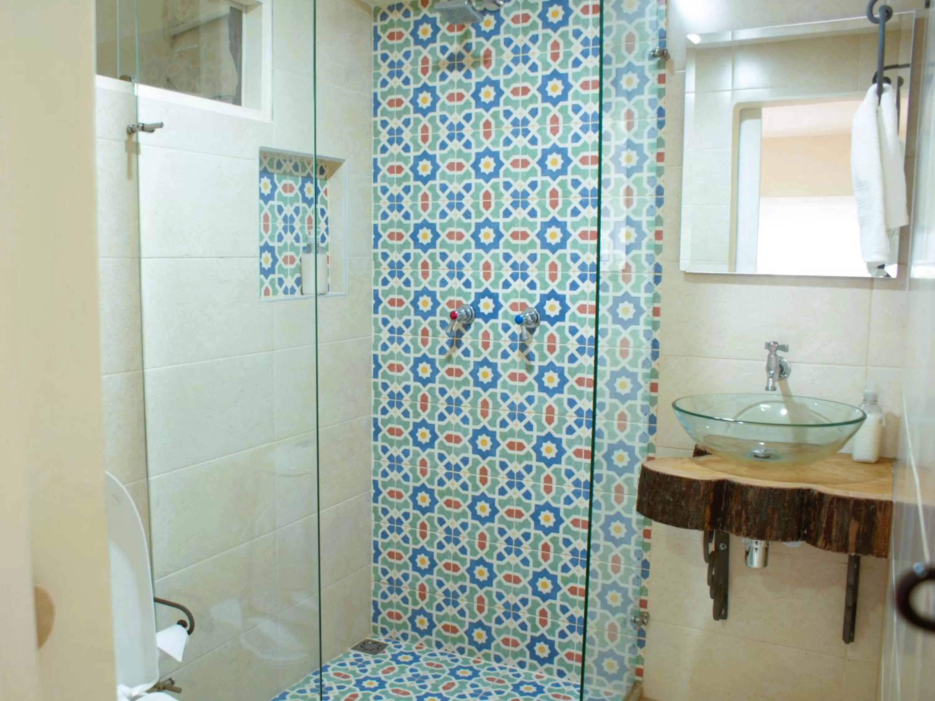 Bathroom in Casa Azul Boutique Hostel