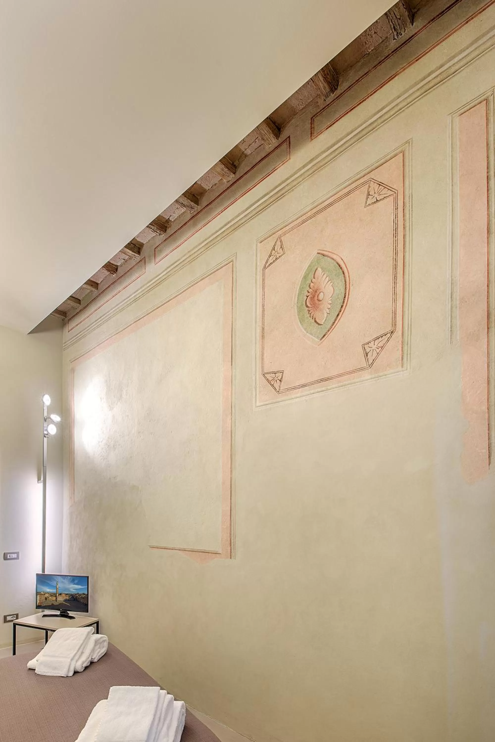 Decorative detail, Bed in Residenza d'Epoca Le Aquile