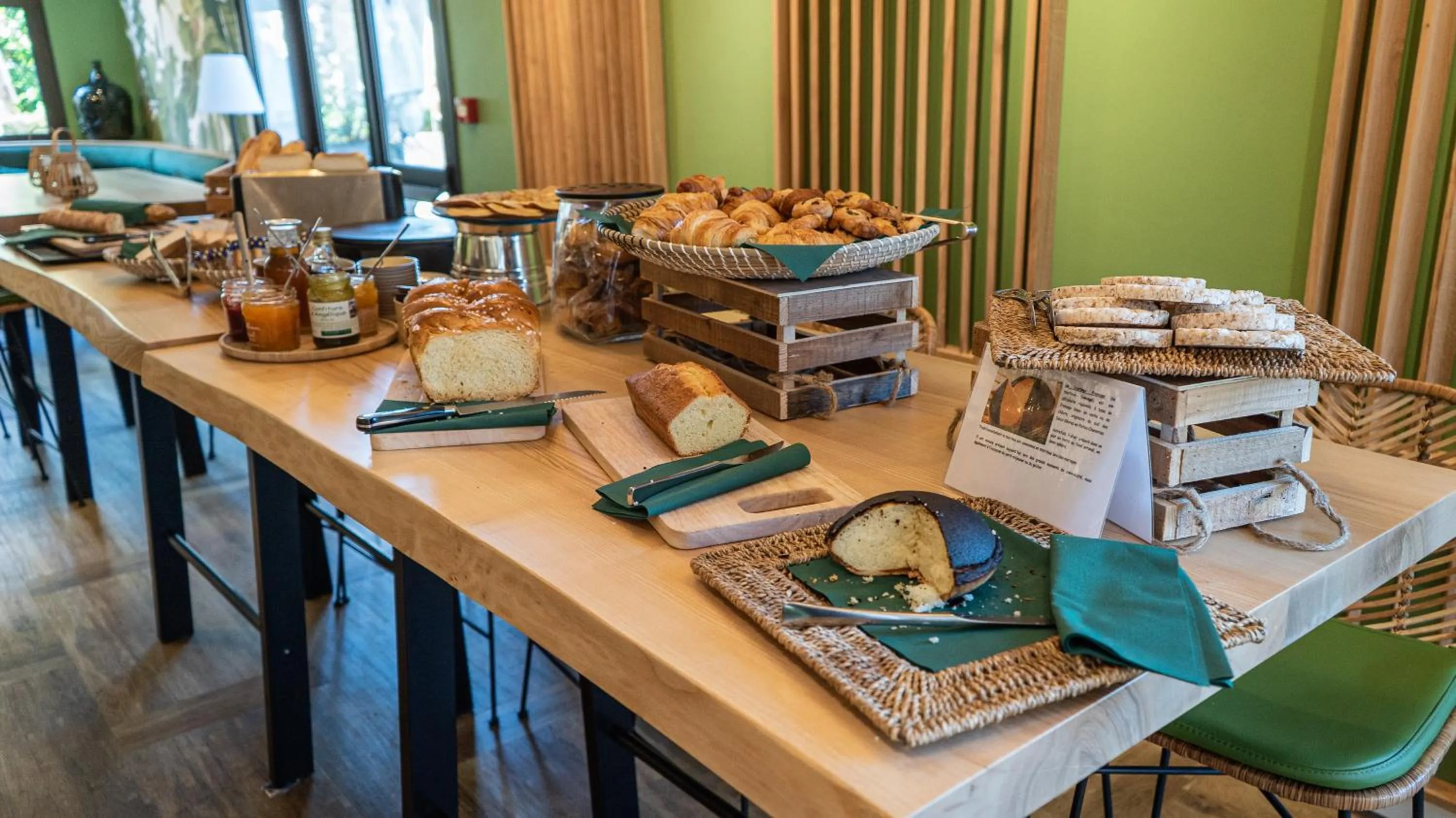 Buffet breakfast in Mercure Niort Marais Poitevin