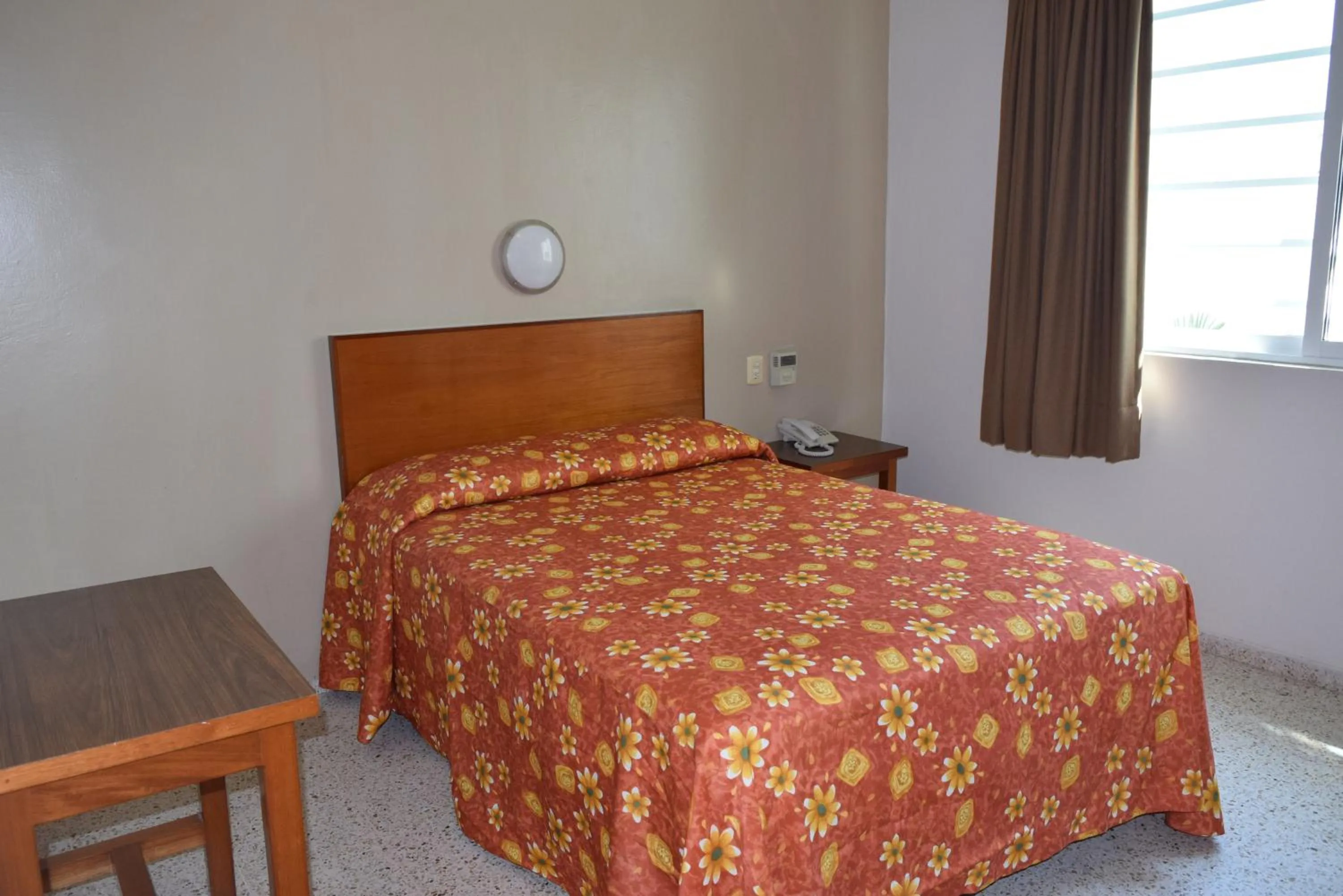 Bed in Hotel Delfines - a 2 calles del Acuario Veracruz