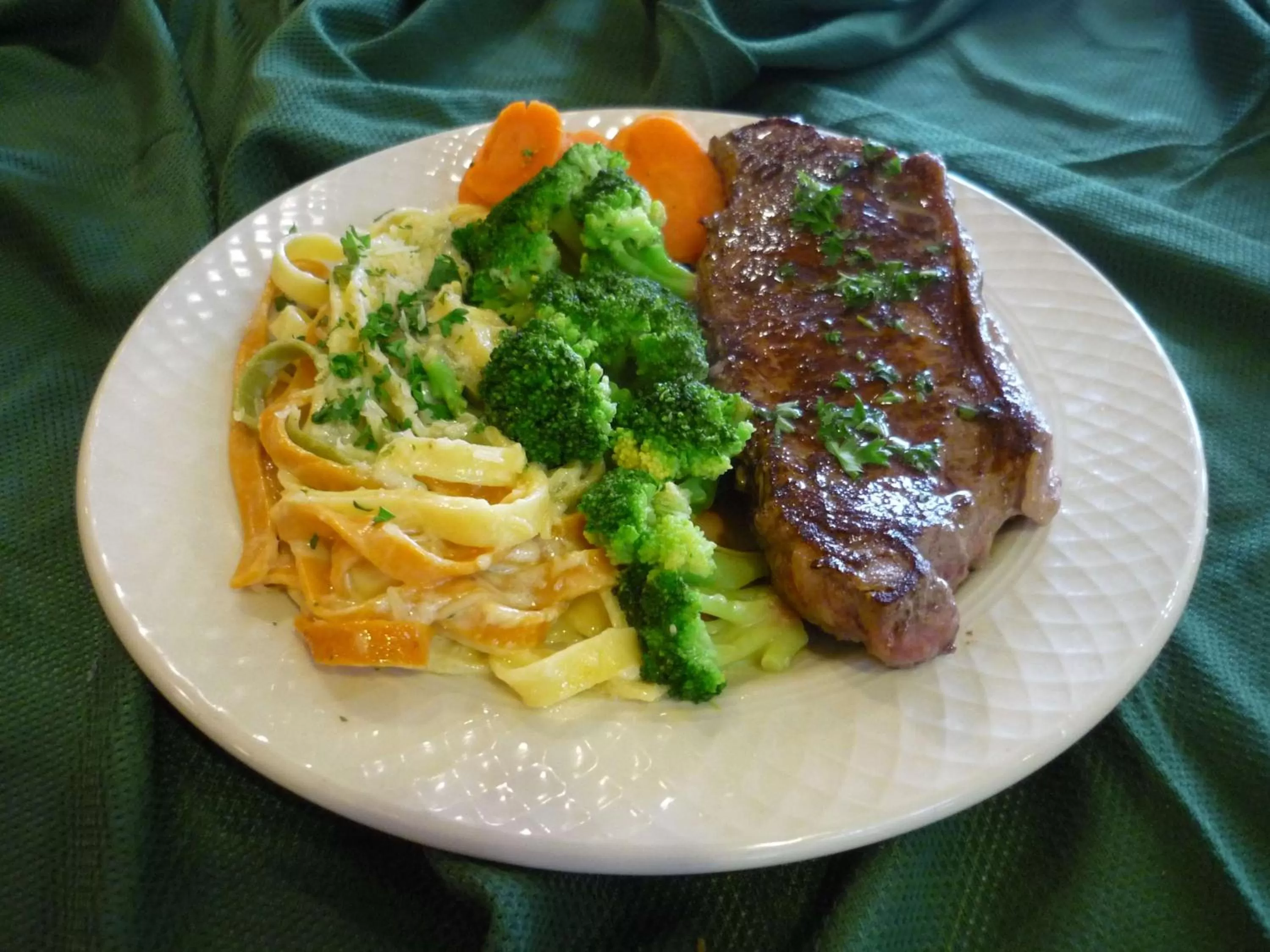 Restaurant/places to eat in Hilton Garden Inn Columbus Airport