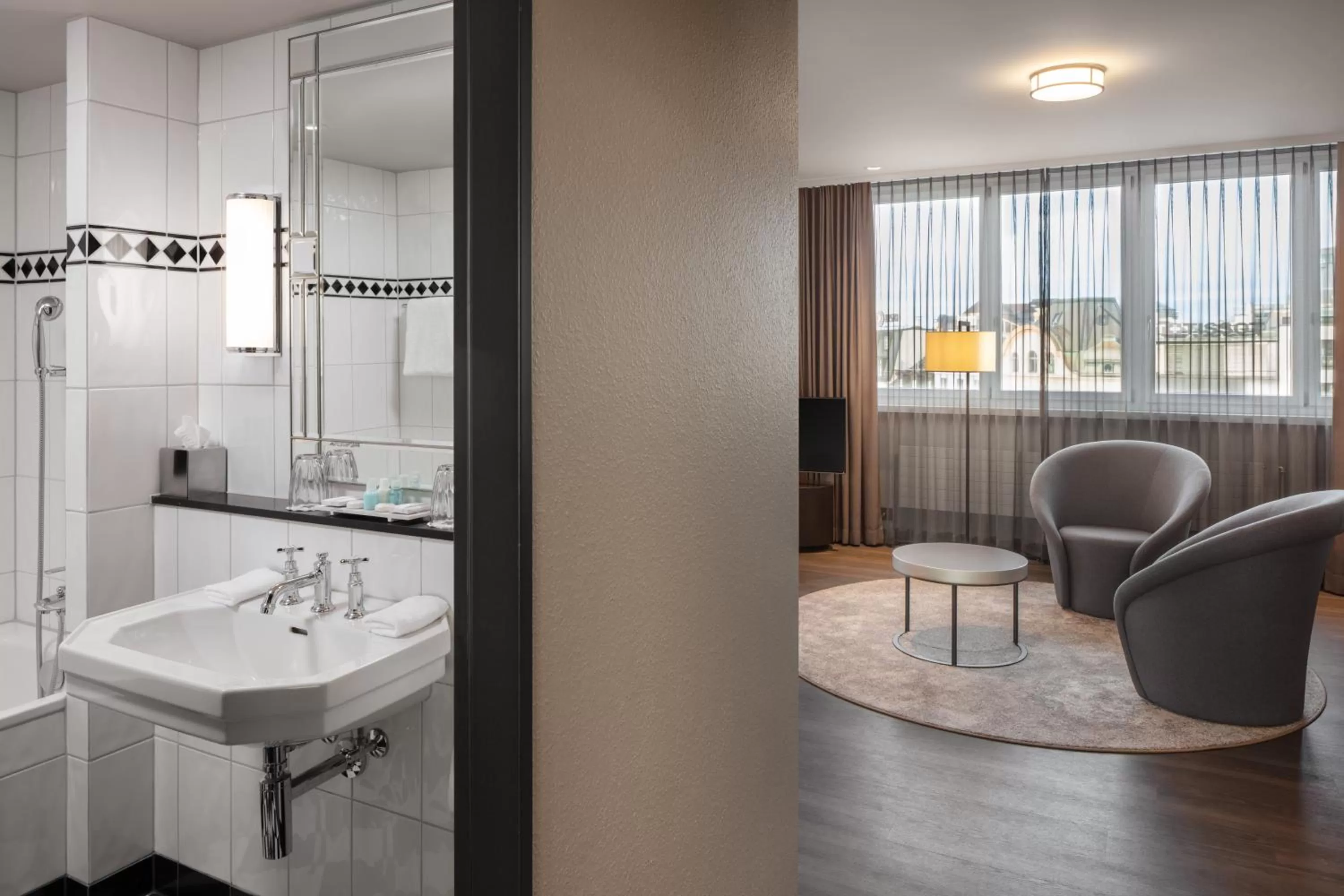 Toilet in Hotel Victoria