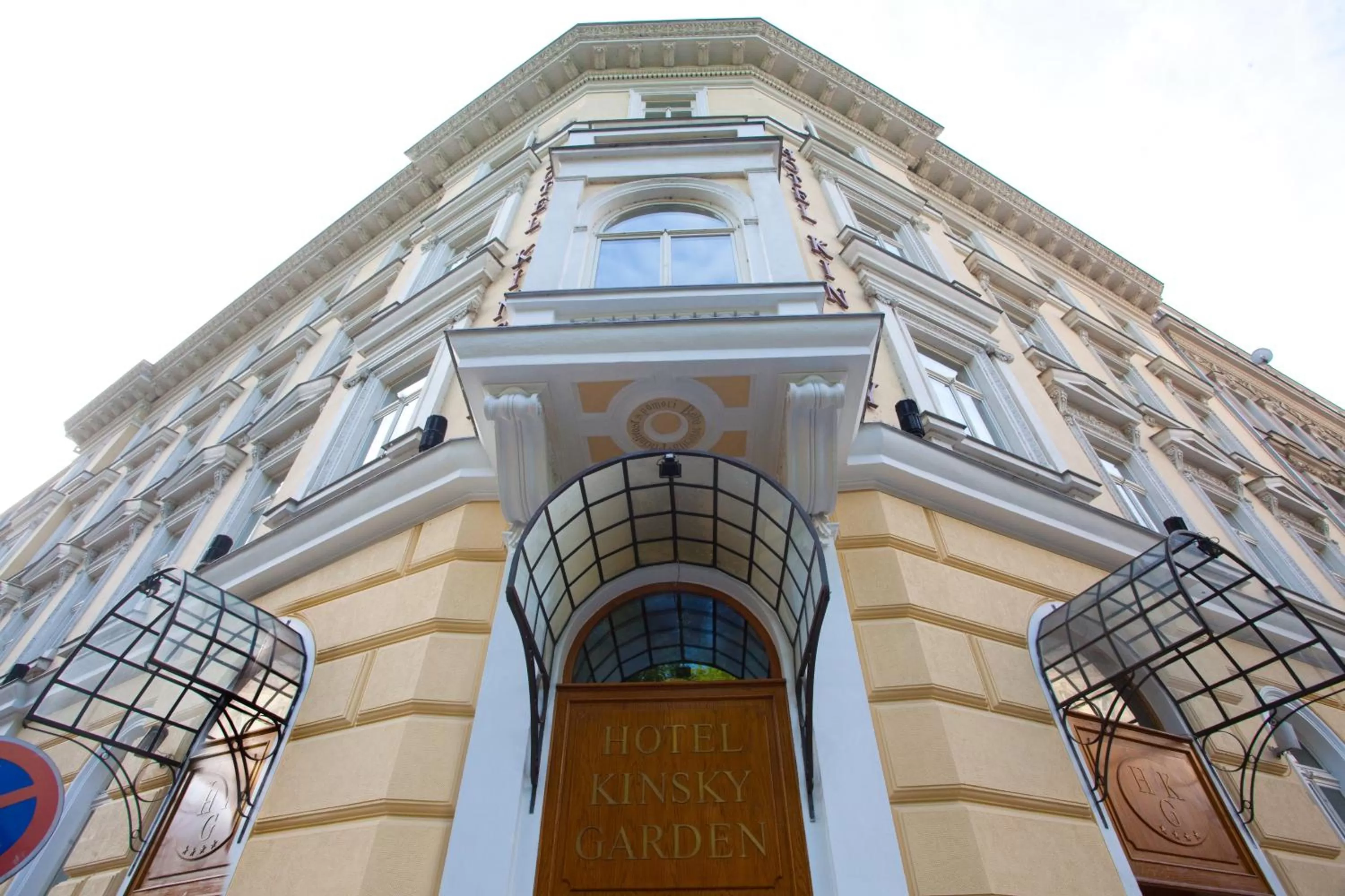 Property building in Hotel Kinsky Fountain