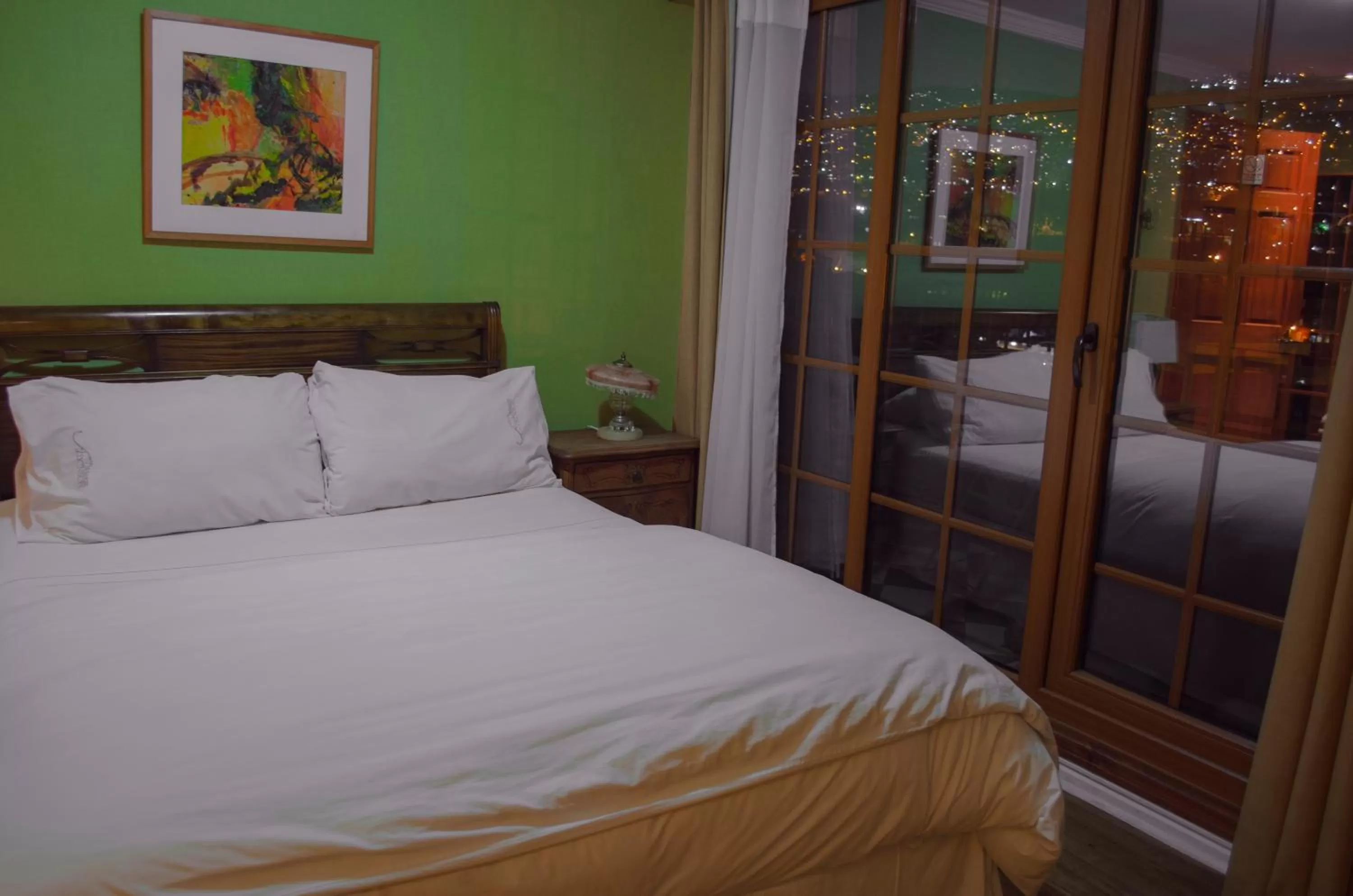 Bed in Hotel Manoir Atkinson