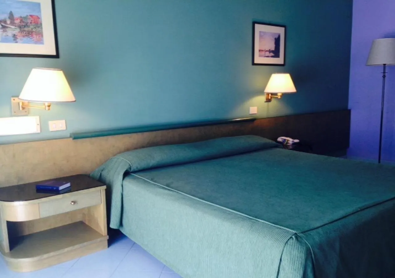 Bedroom, Bed in Hotel dei Congressi