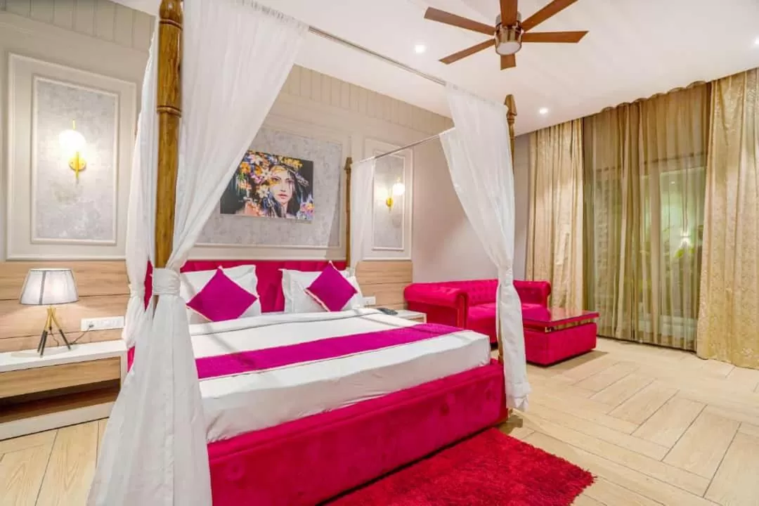 Bed in Greenwood Villa By Levelup