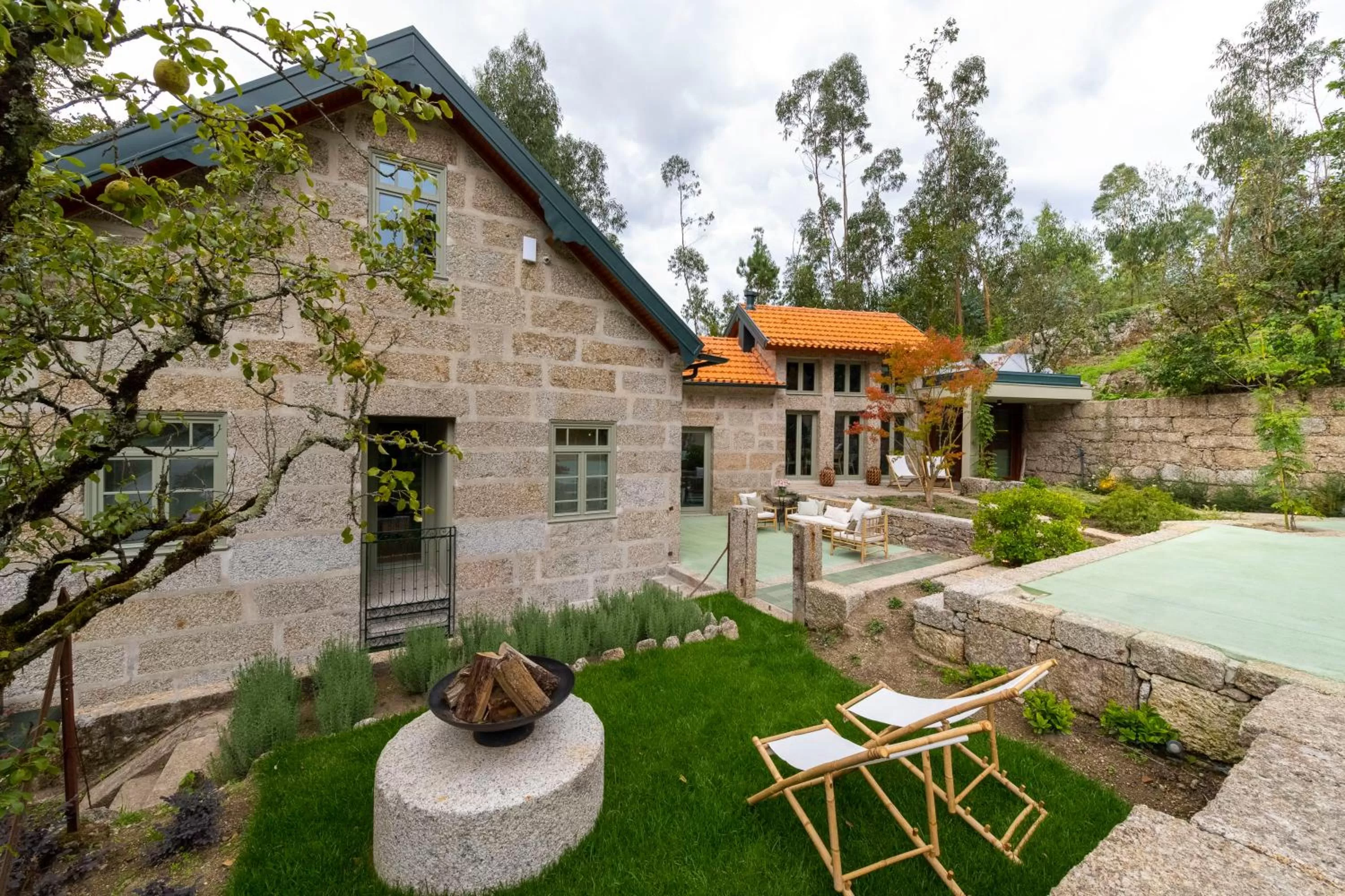 Facade/entrance in The Grove Houses