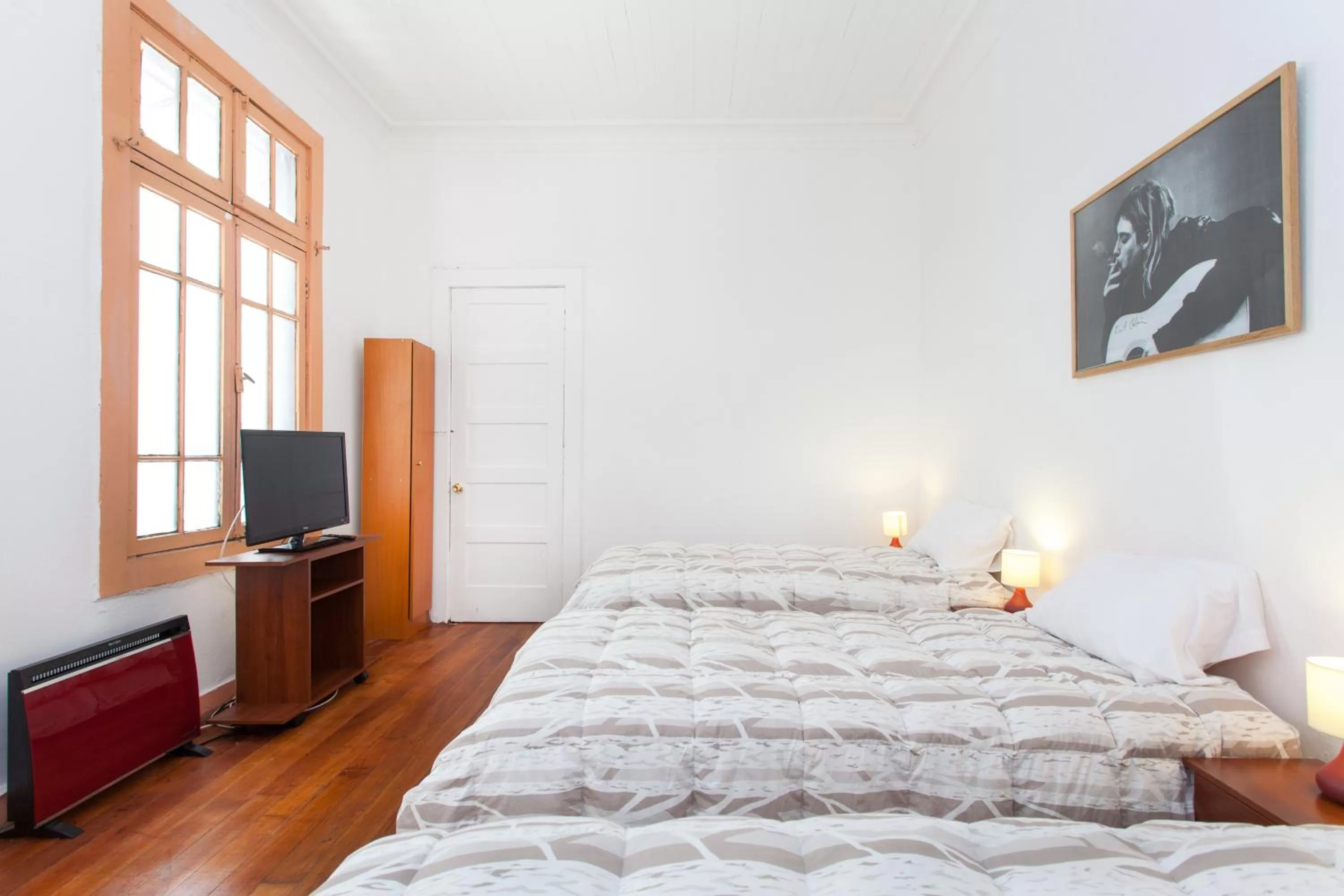 Photo of the whole room, Bed in ITALIA SUITE B&B habitaciones con baño privado y aire acondicionado