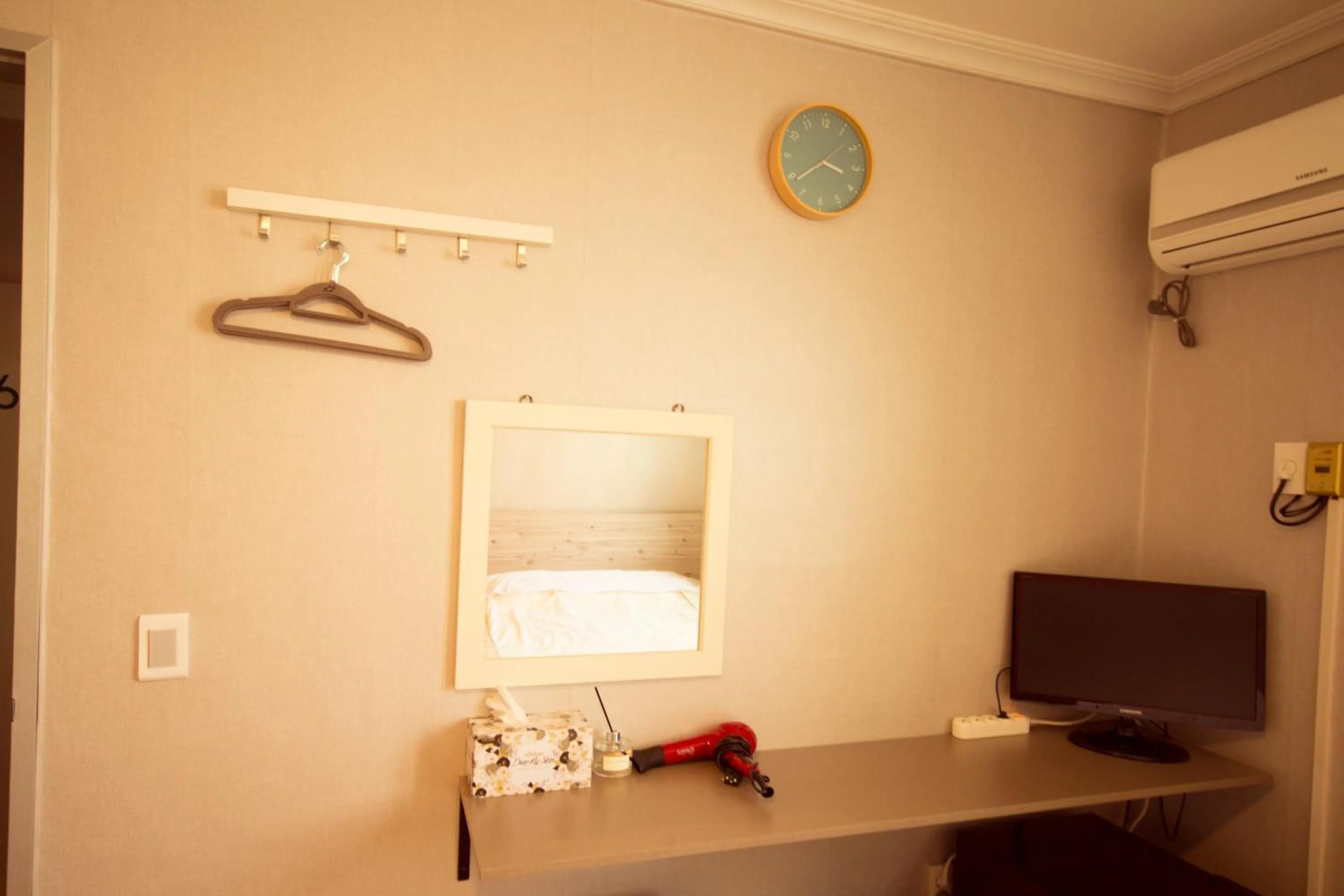 TV and multimedia in Yeha Guesthouse