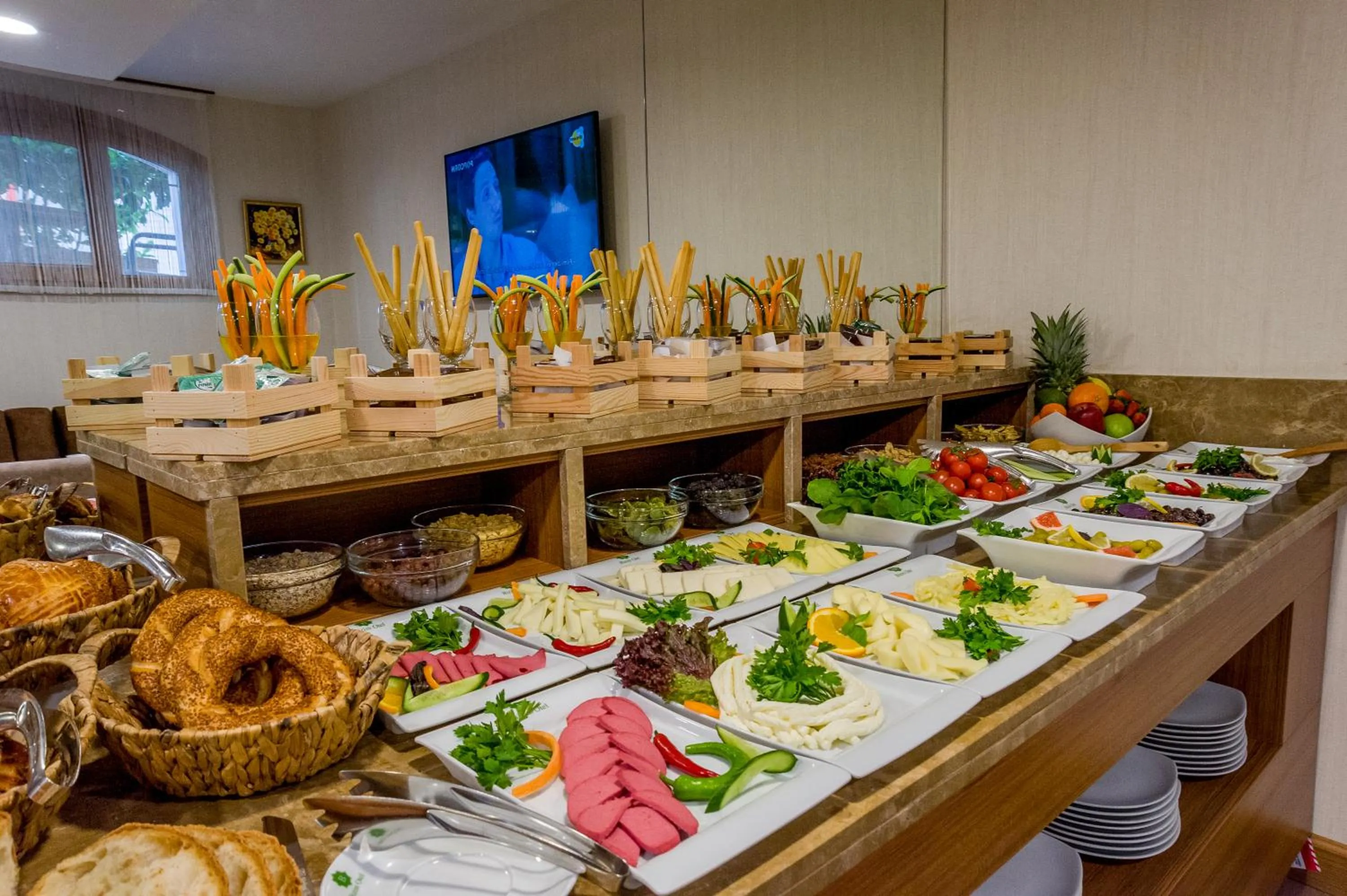 Restaurant/places to eat in Bizim Hotel