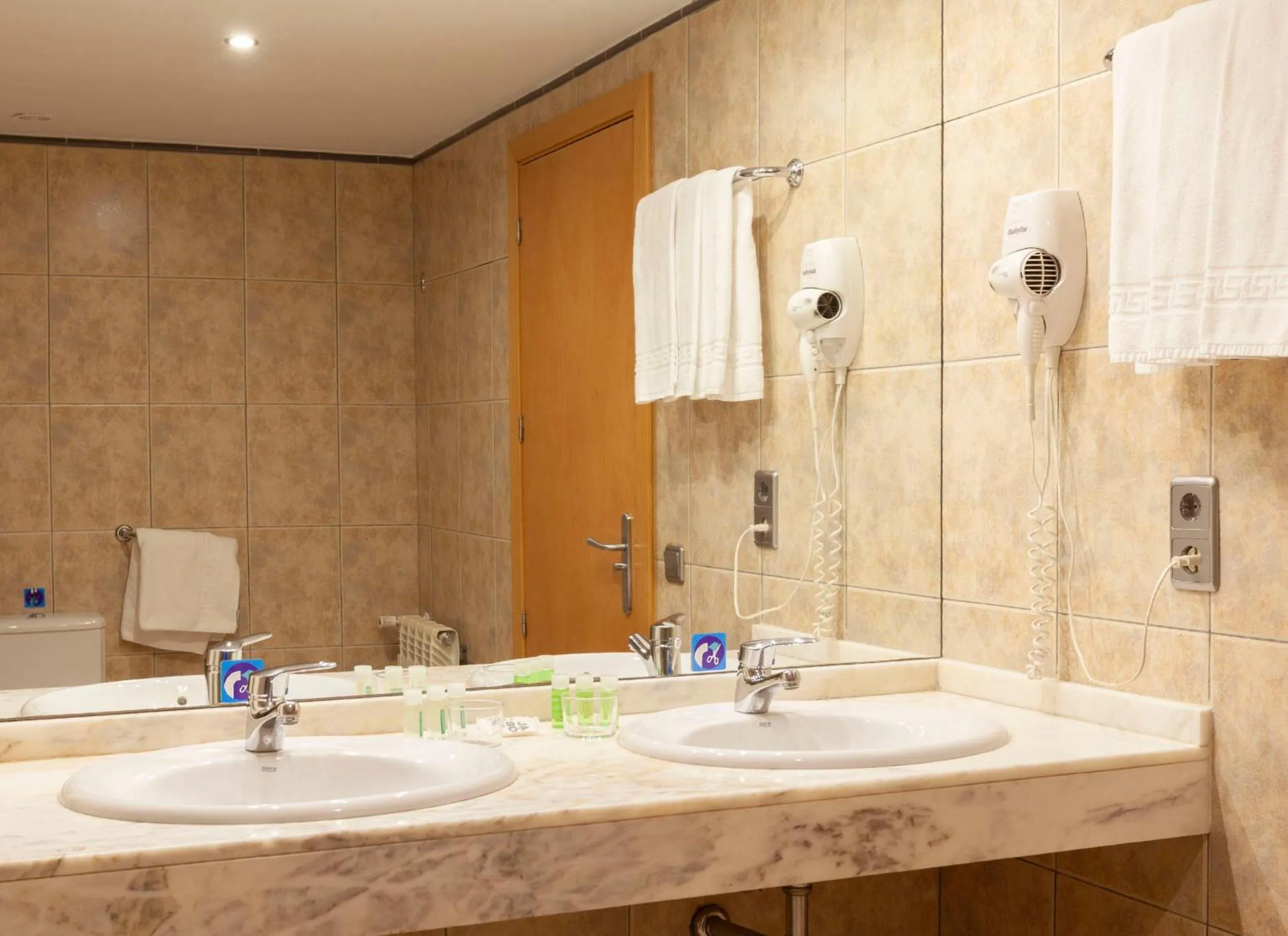 Bathroom in Wuau! Hotel Segle XX