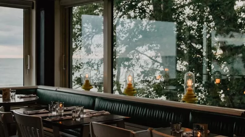 Restaurant/places to eat in Drake Devonshire and Motor Inn