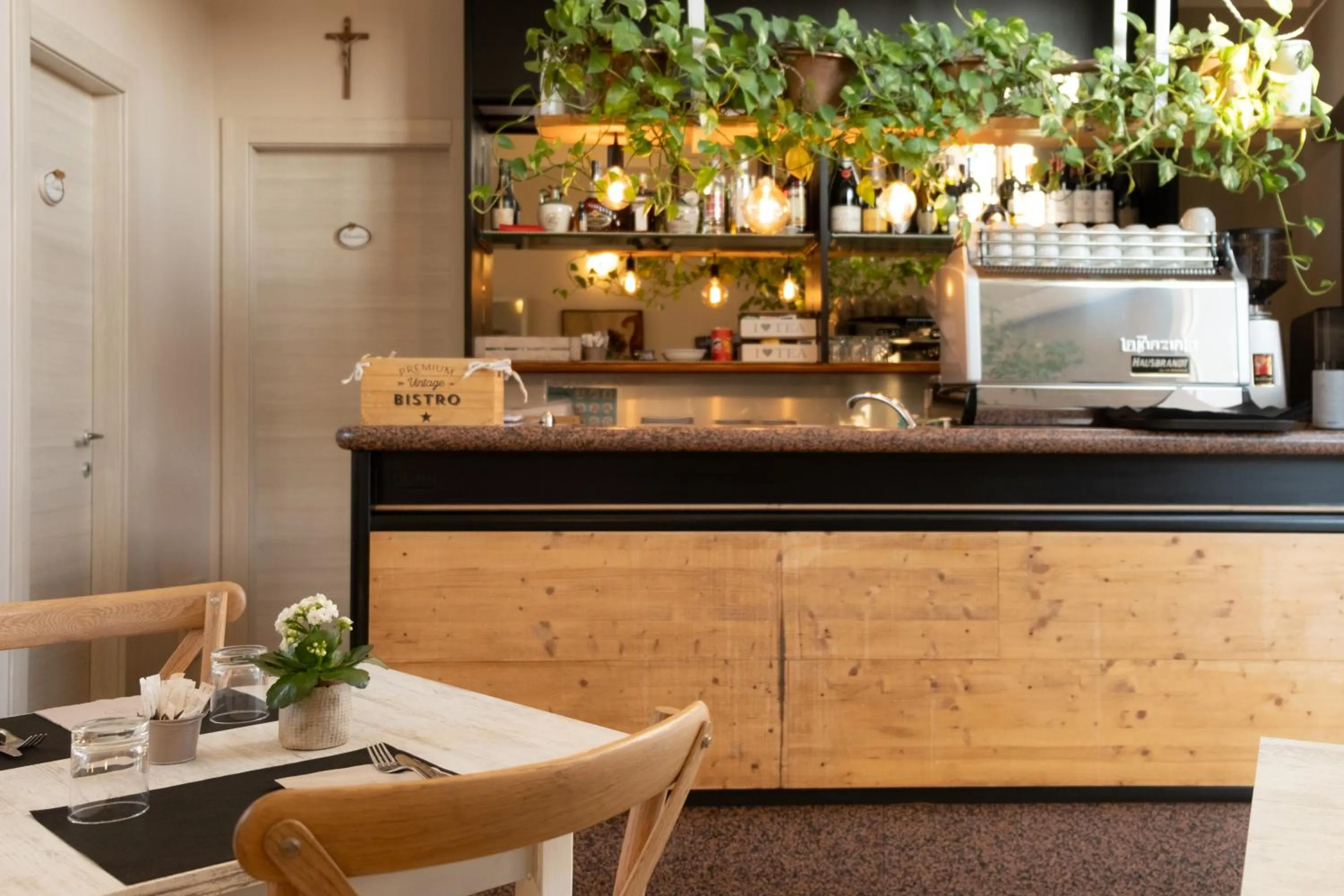 Breakfast in Hotel Motel 2000