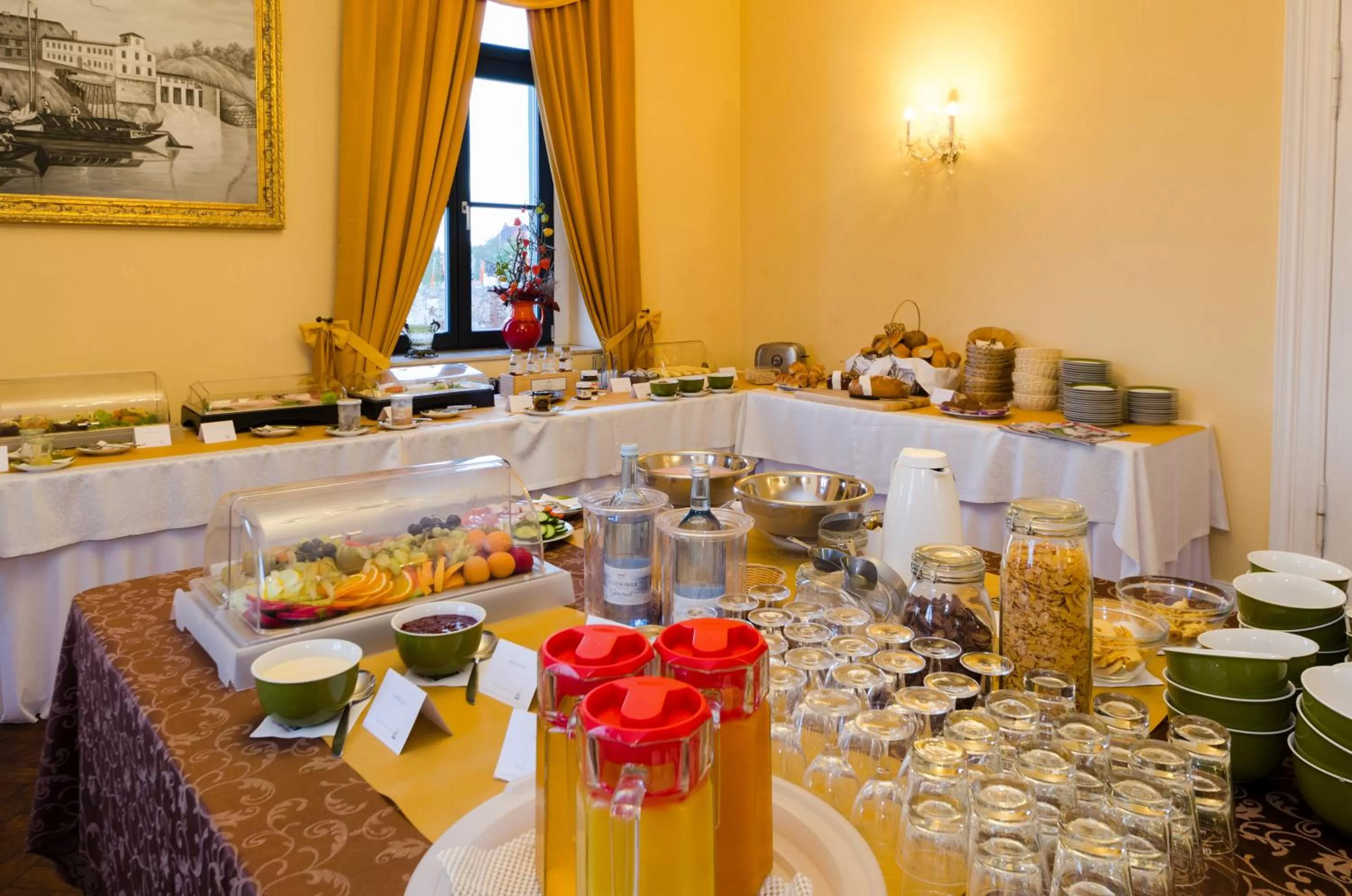 Buffet breakfast in Elbe Resort Alte Ölmühle