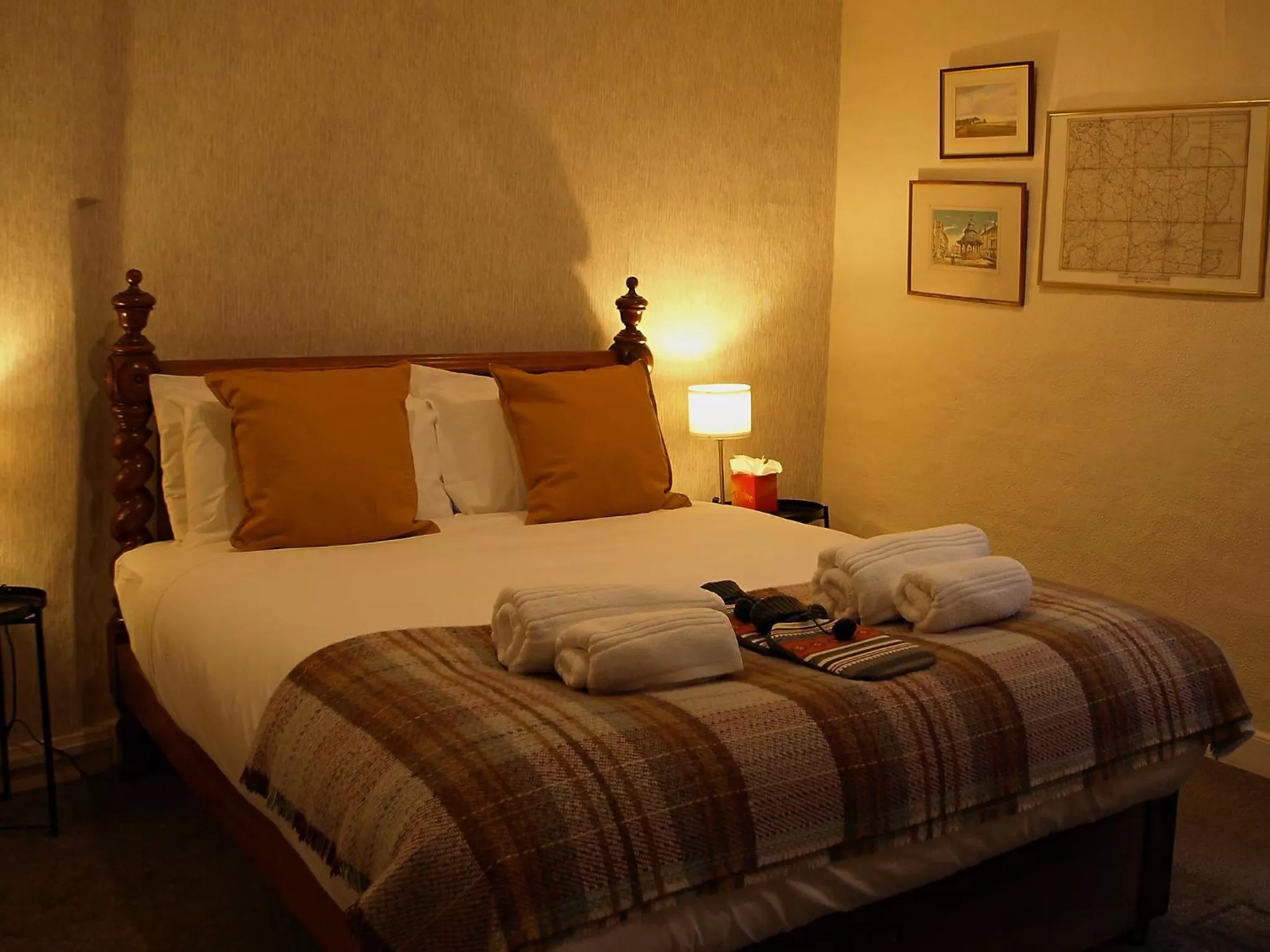 Bed in Painters at the Angel