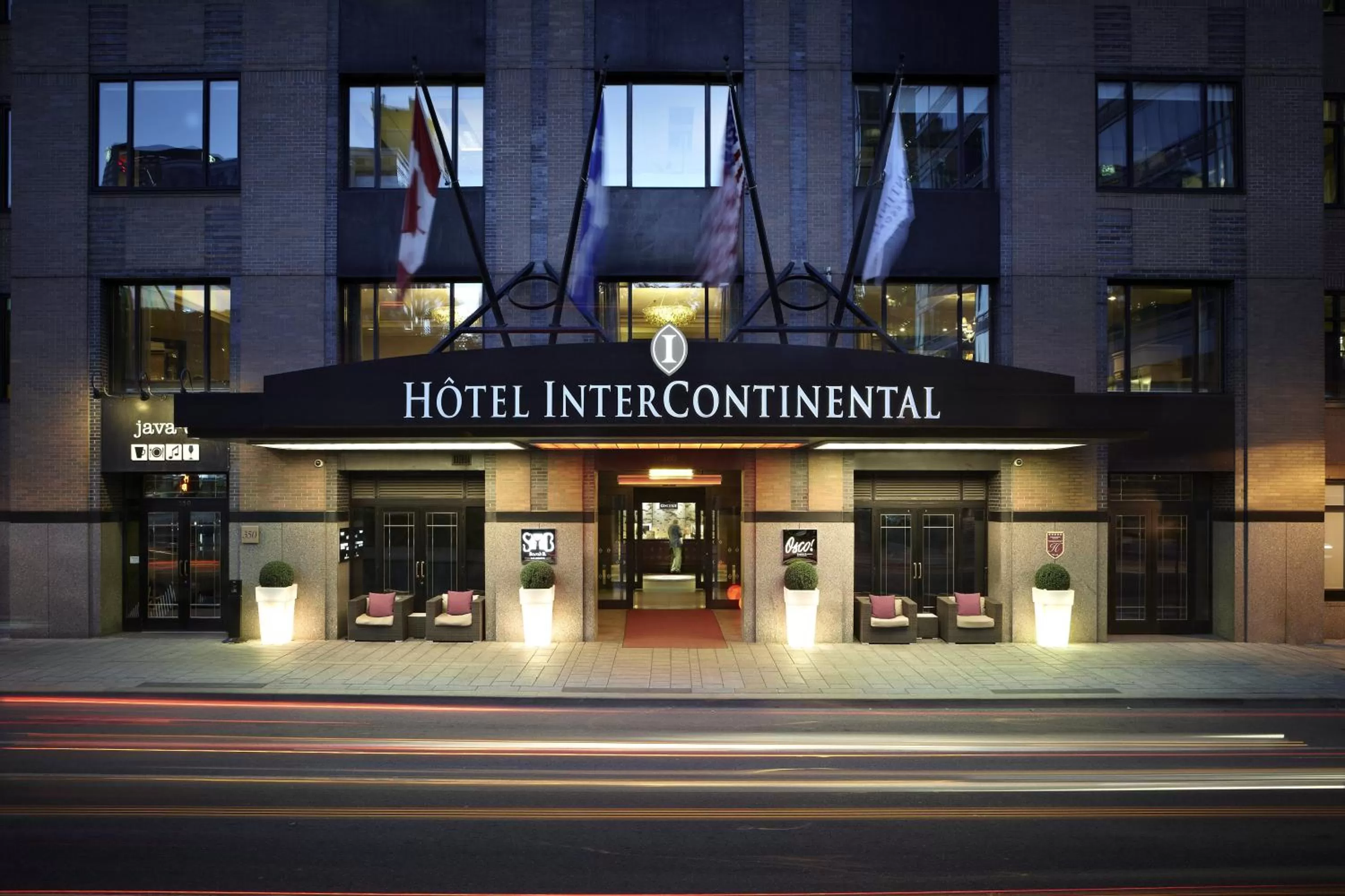 Property building in InterContinental Montreal by IHG