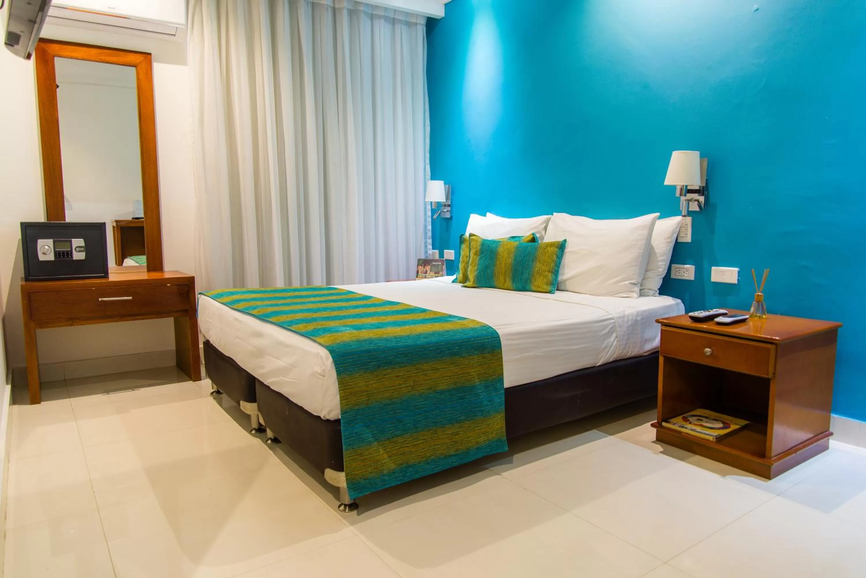 Photo of the whole room, Bed in Hotel Bocagrande By GEH Suites