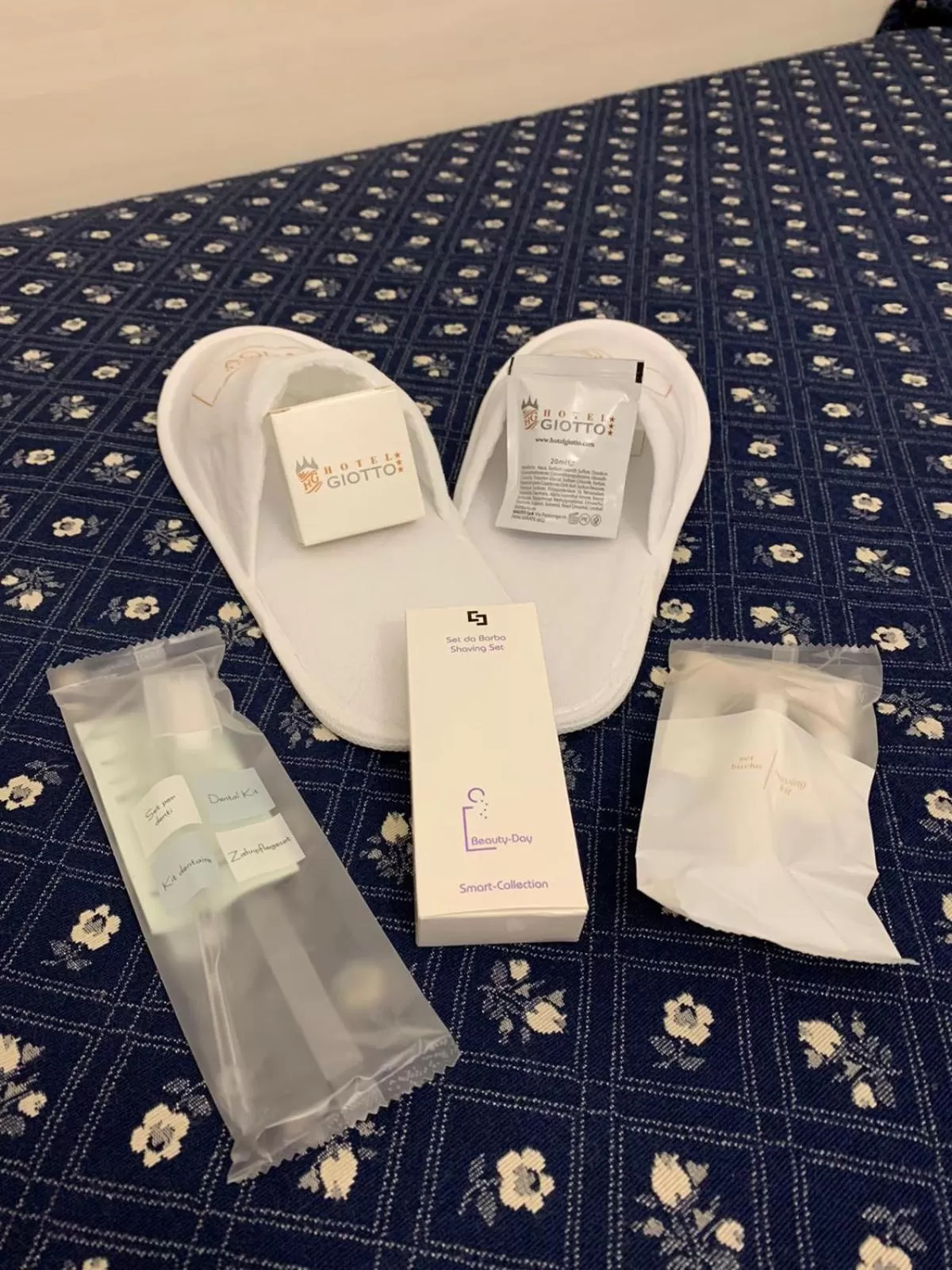 Logo/Certificate/Sign in Hotel Giotto