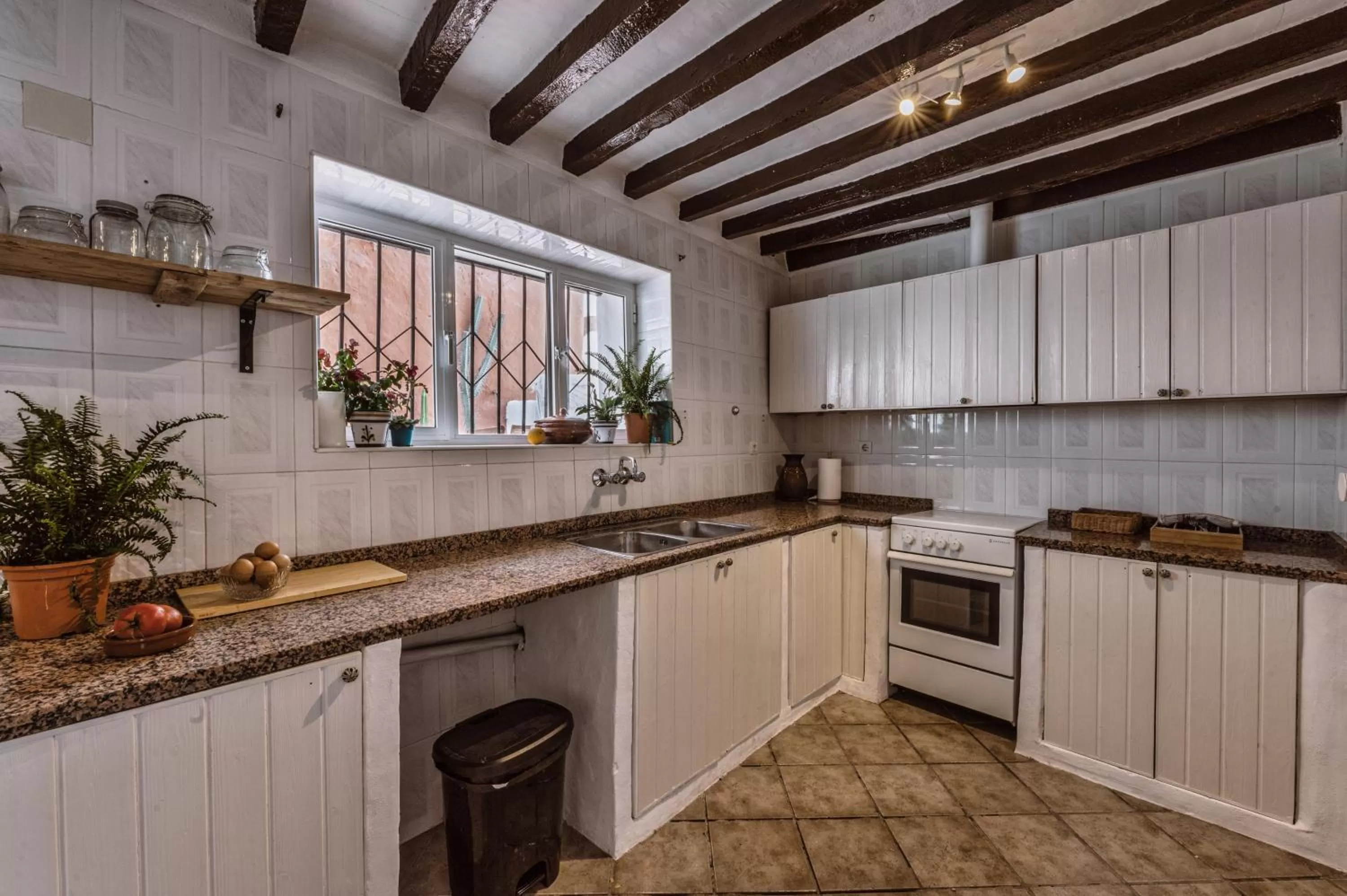 Kitchen or kitchenette in Encanto Guesthouse