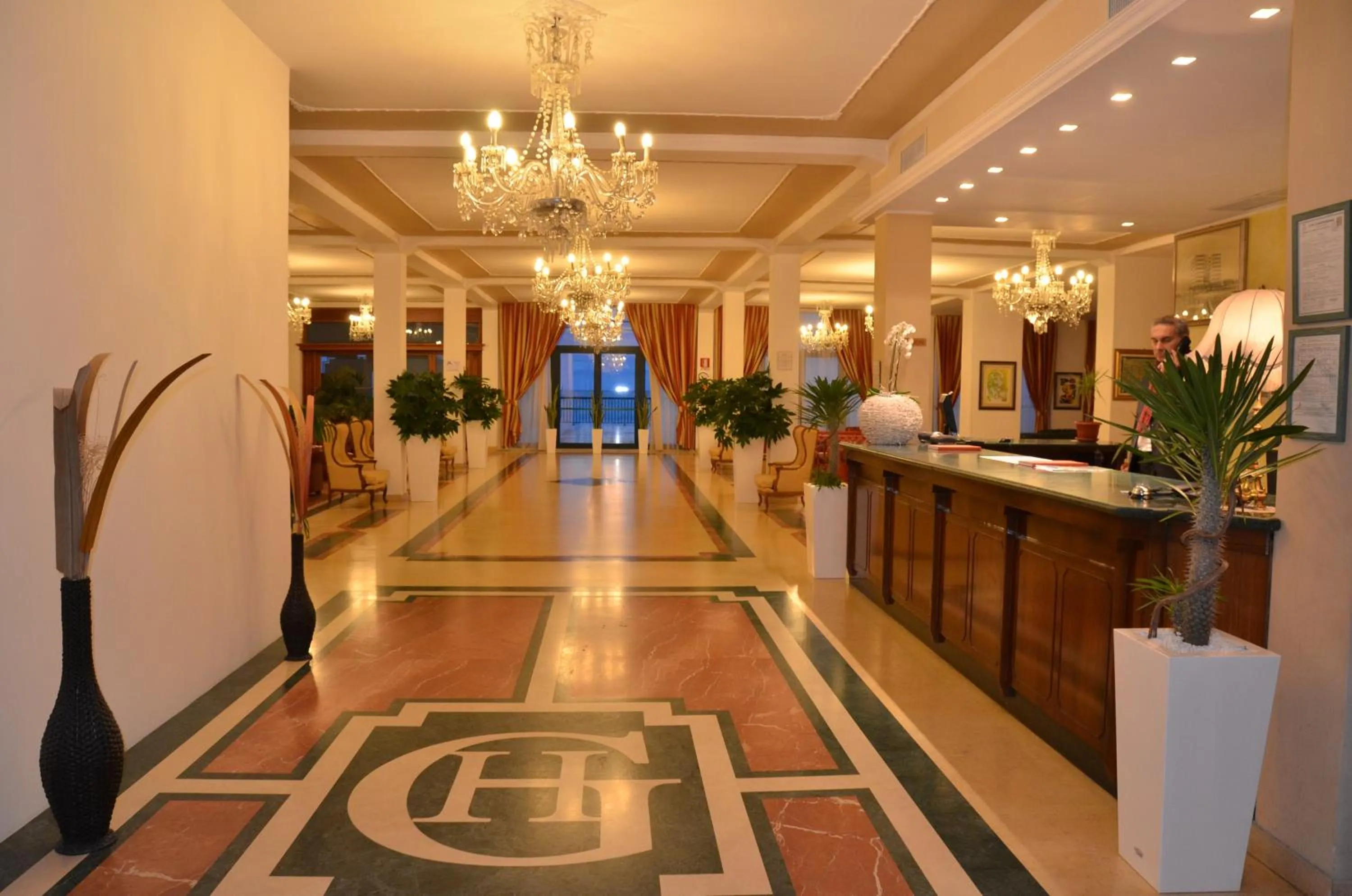 Lobby or reception in Grand Hotel Montesilvano