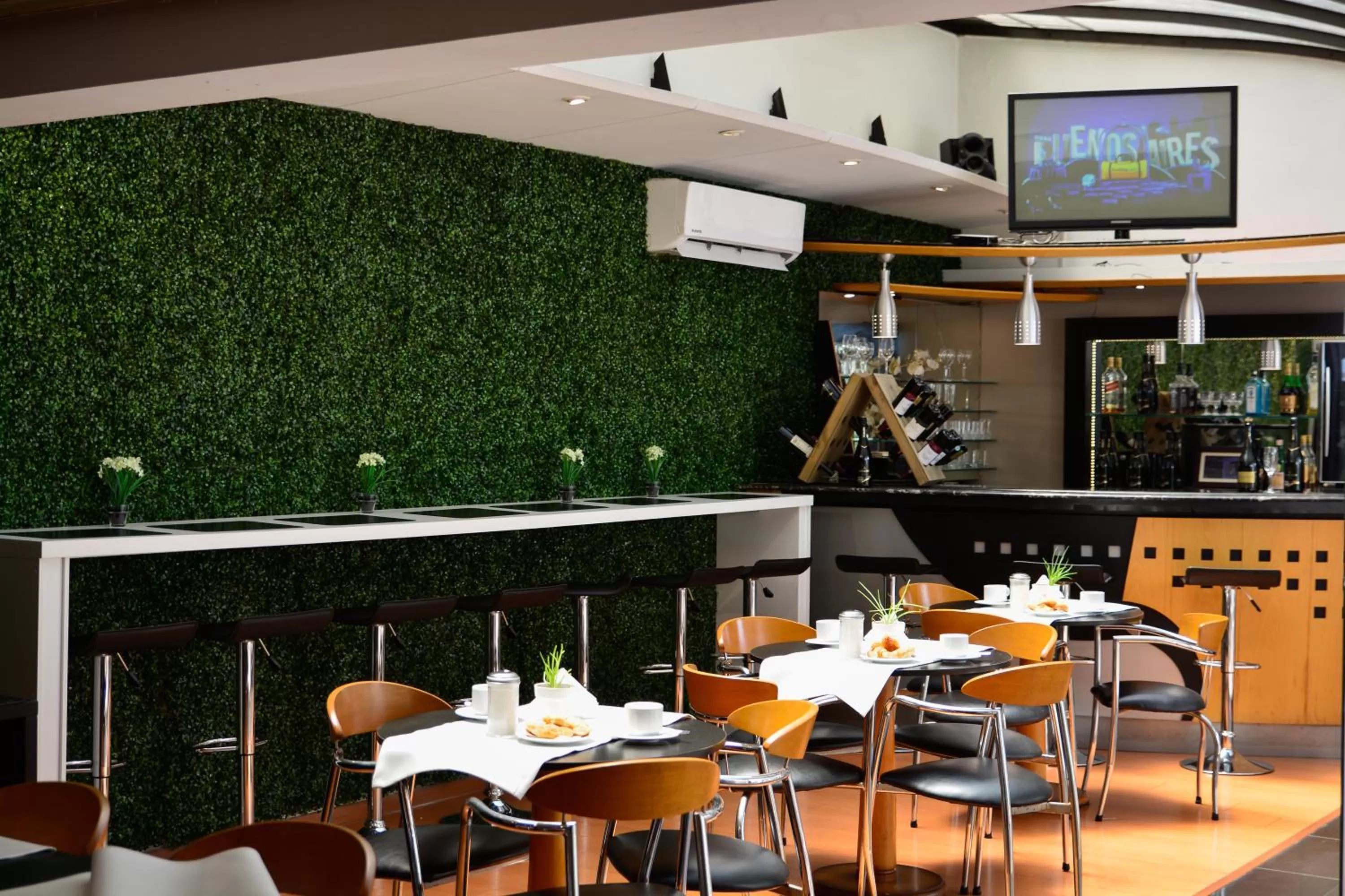 Patio in Pocitos Plaza Hotel