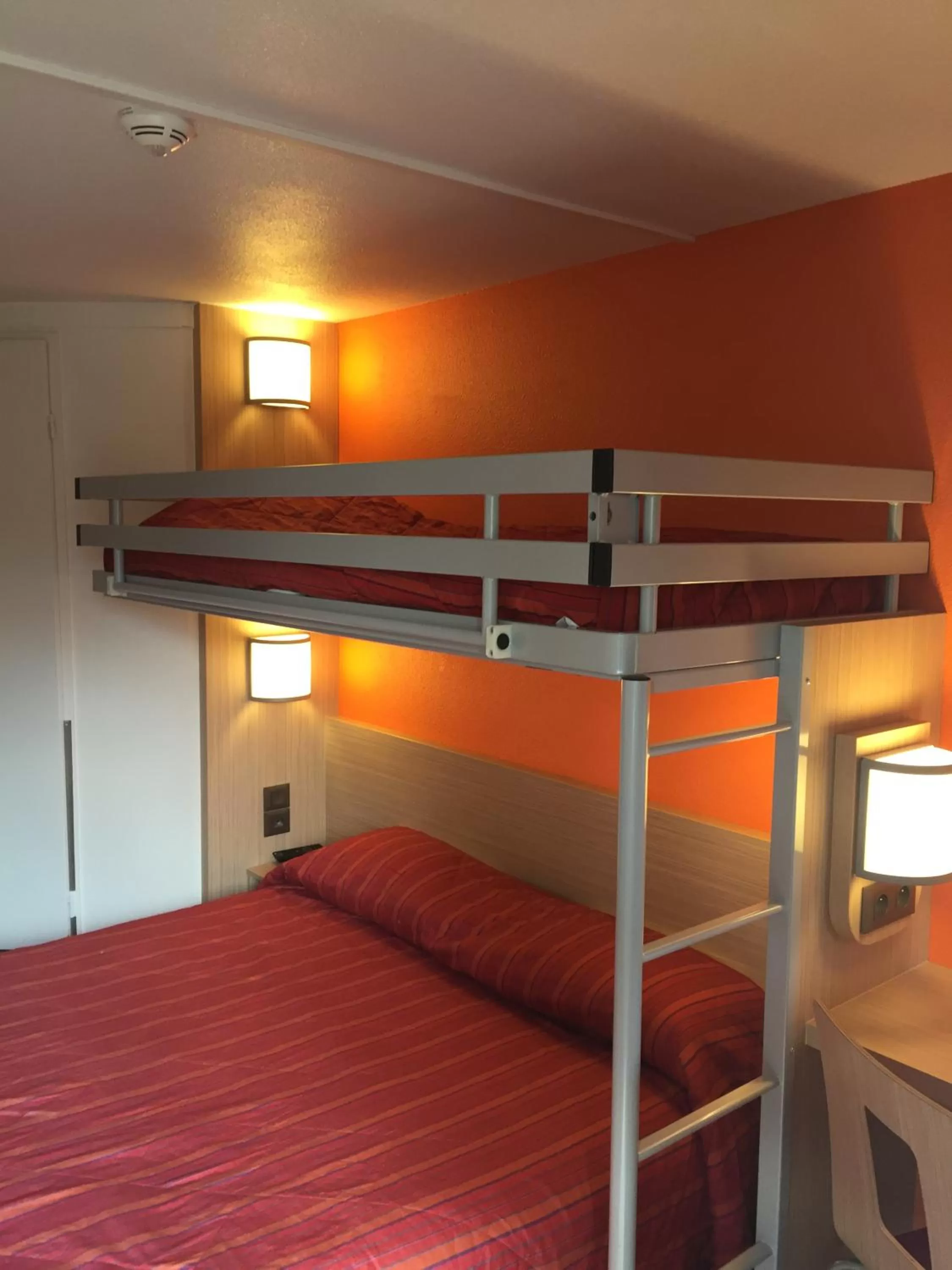 bunk bed, Bed in Premiere Classe Montpellier Ouest - St Jean De Vedas