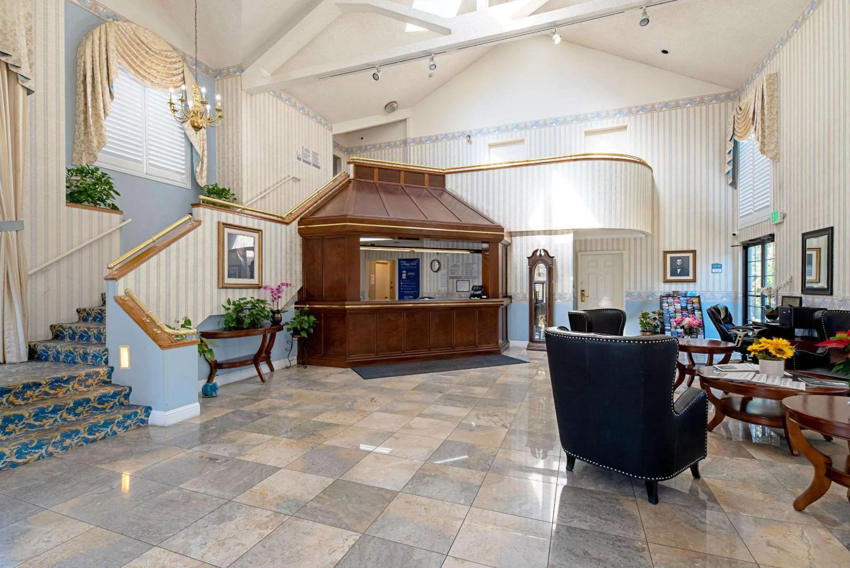 Lobby or reception in Clarion Inn Silicon Valley