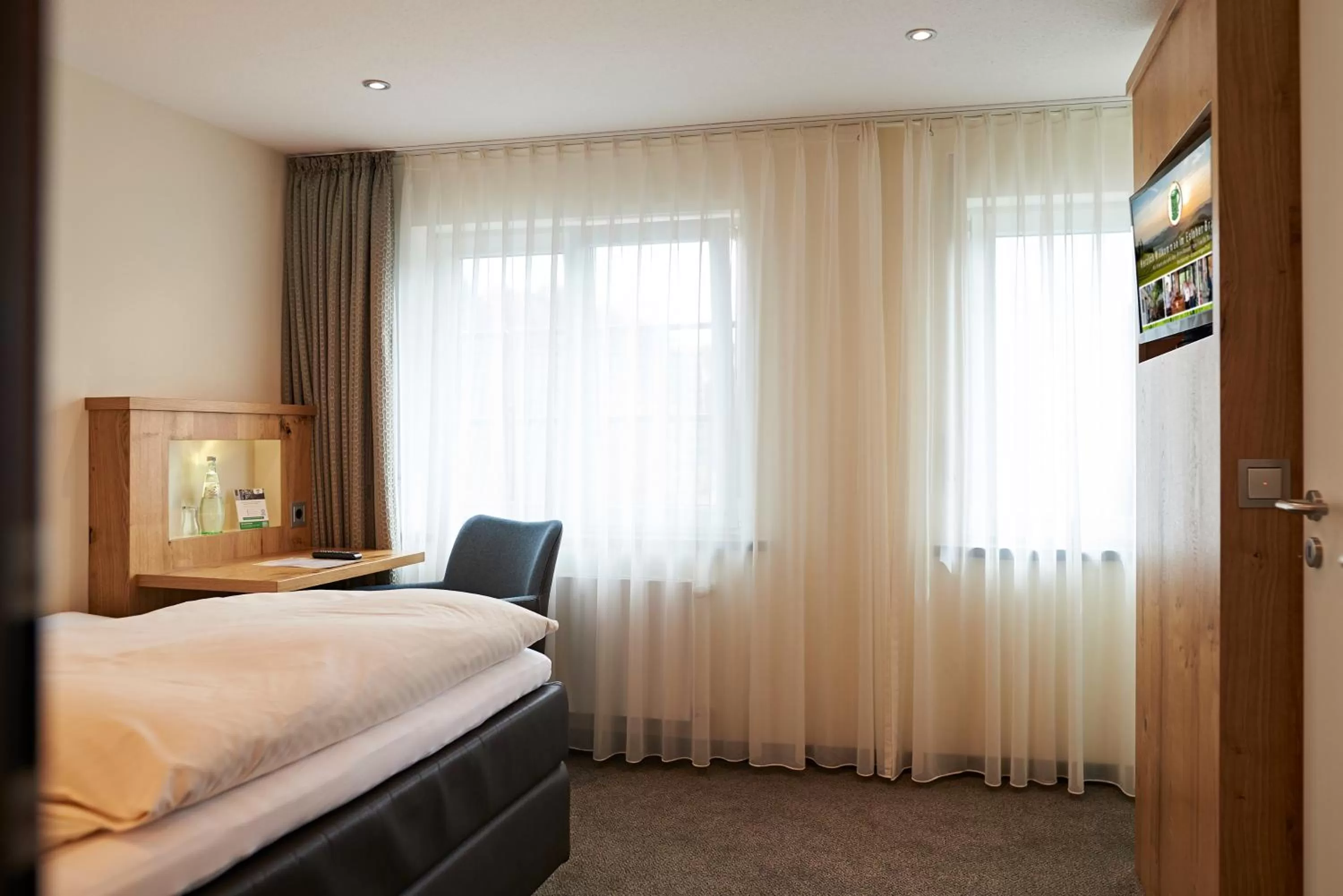 Photo of the whole room, Bed in Esloher Brauhaus