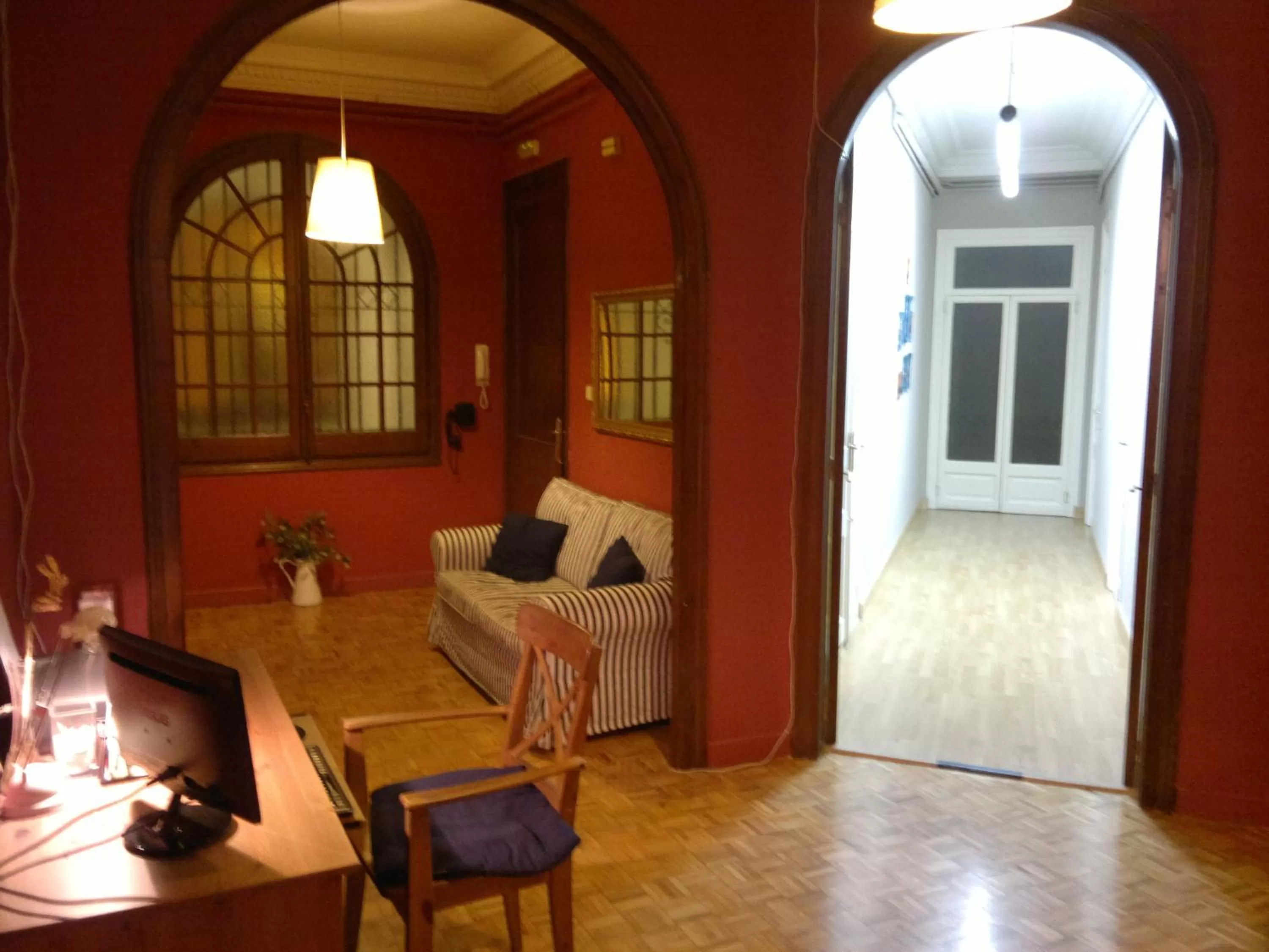 Communal lounge/ TV room, Seating Area in Ally's Bed&Breakfast,