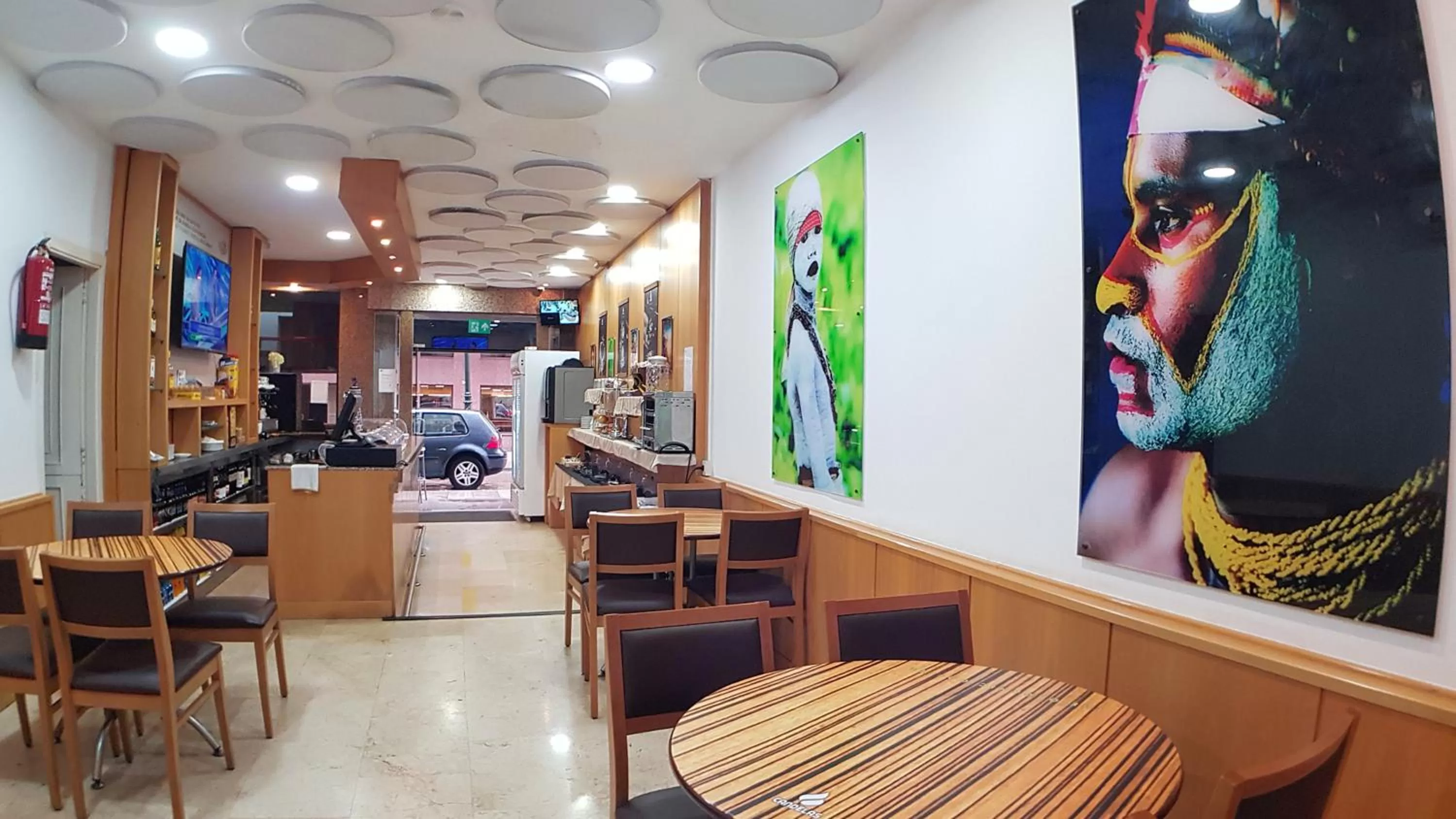 Lounge or bar in Hotel del Mar Vigo