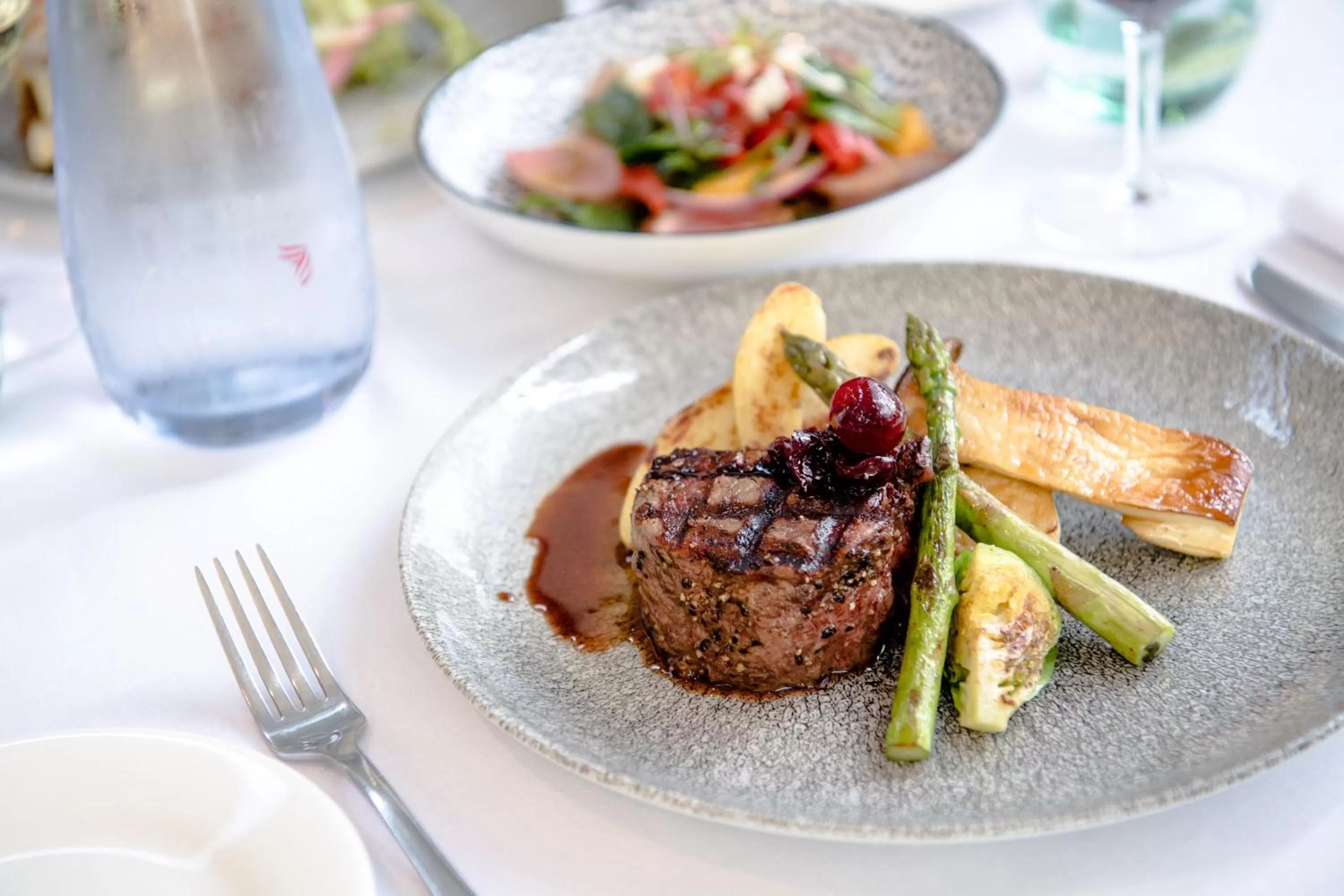 Food and drinks in Pagoda Resort & Spa