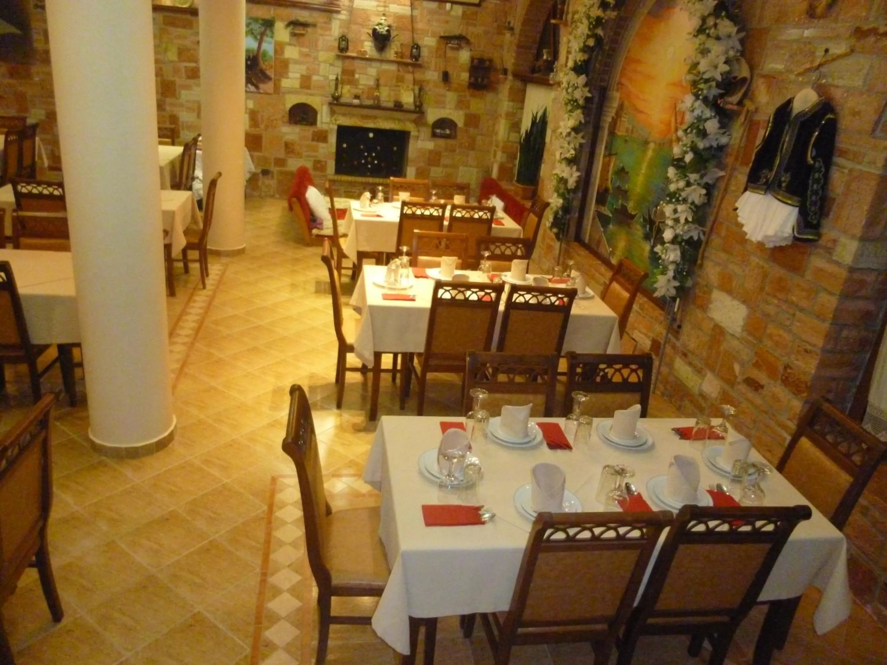 Restaurant/places to eat in Hotel Piccolino