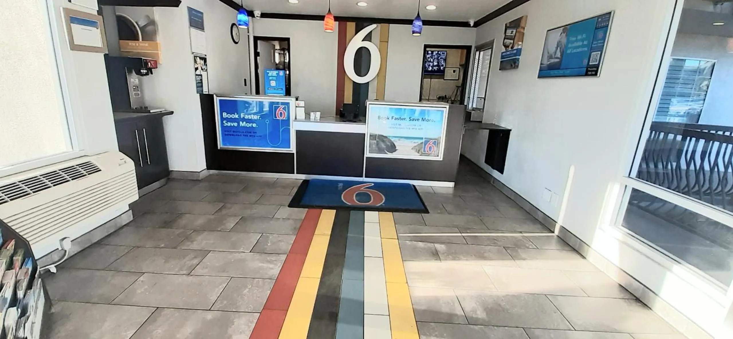 Lobby or reception in Motel 6 San Diego, CA Airport Harbor