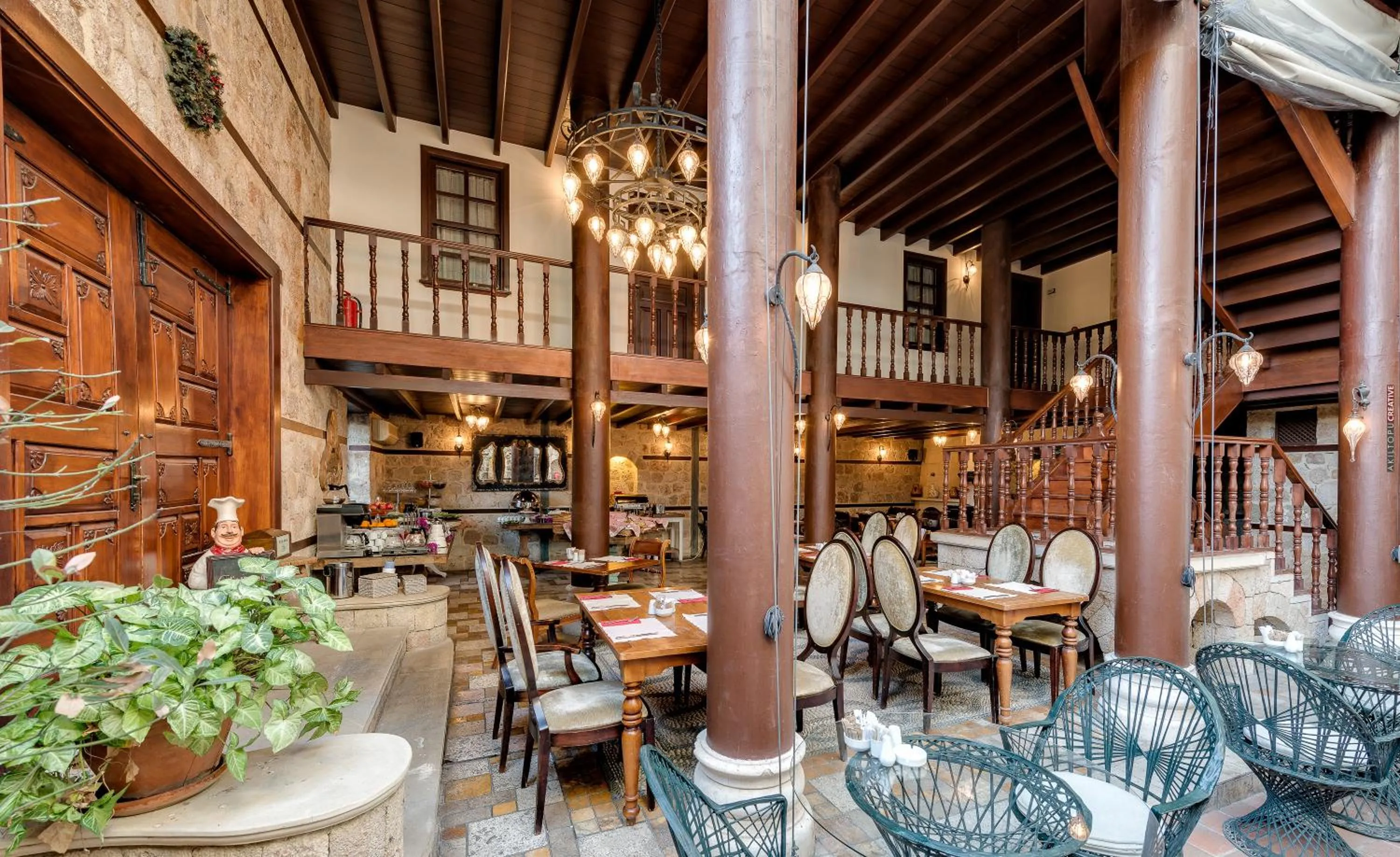 Restaurant/places to eat in Tuvana Hotel