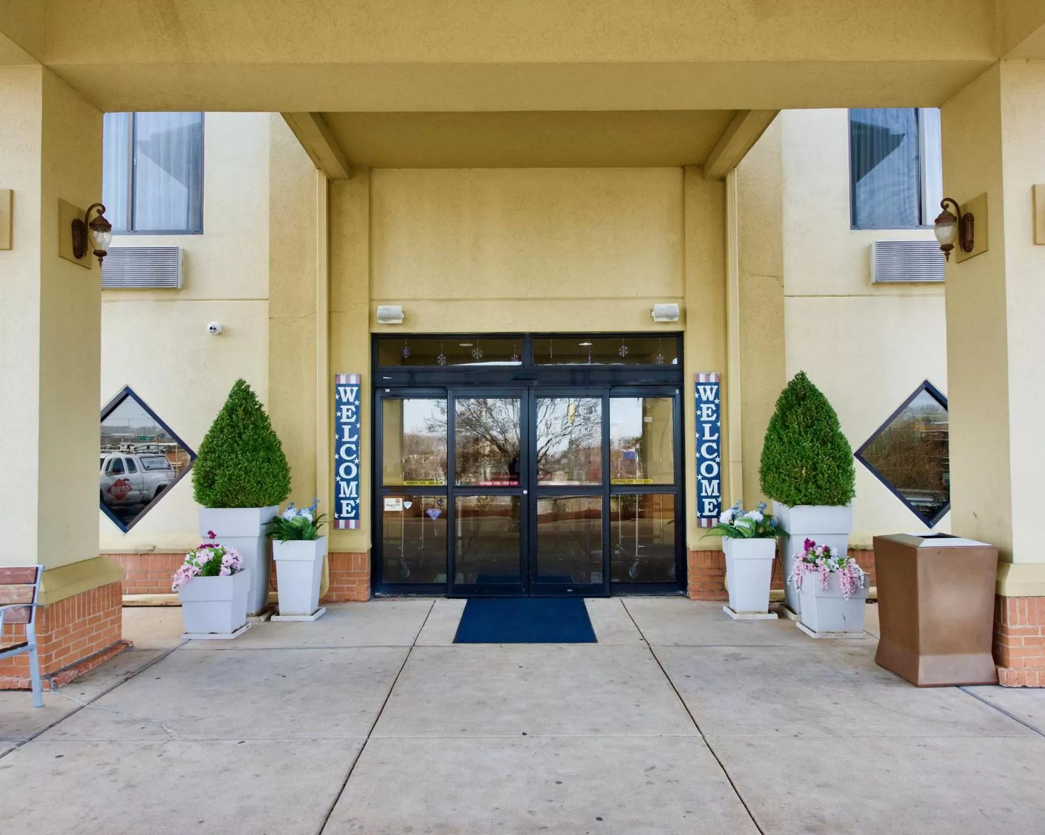 Property building in Holiday Inn Express Hotel & Suites Fenton/I-44 by IHG