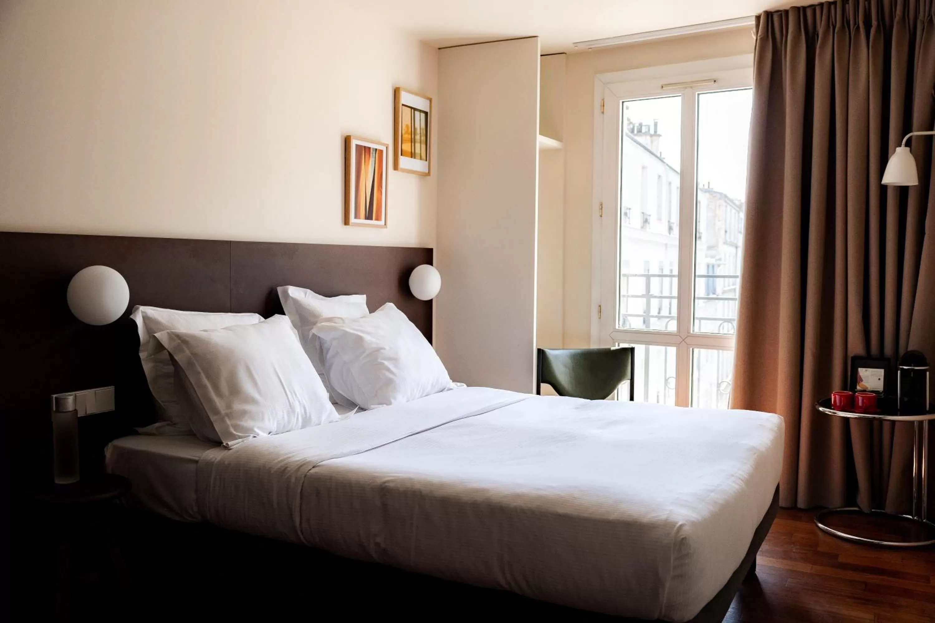 Photo of the whole room, Bed in Hôtel Cabane - Orso Hotels
