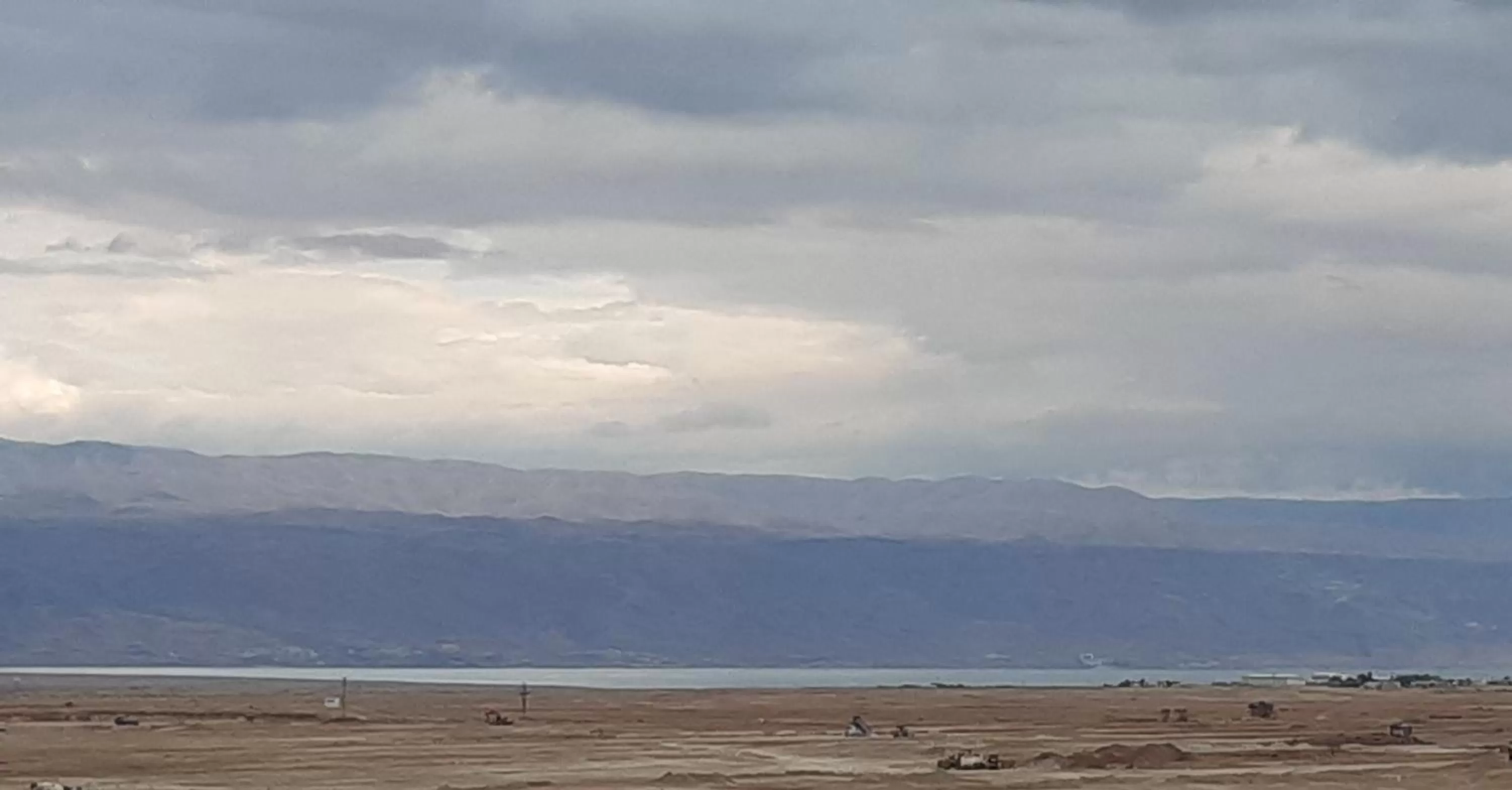 Dolphin Suites Hotel