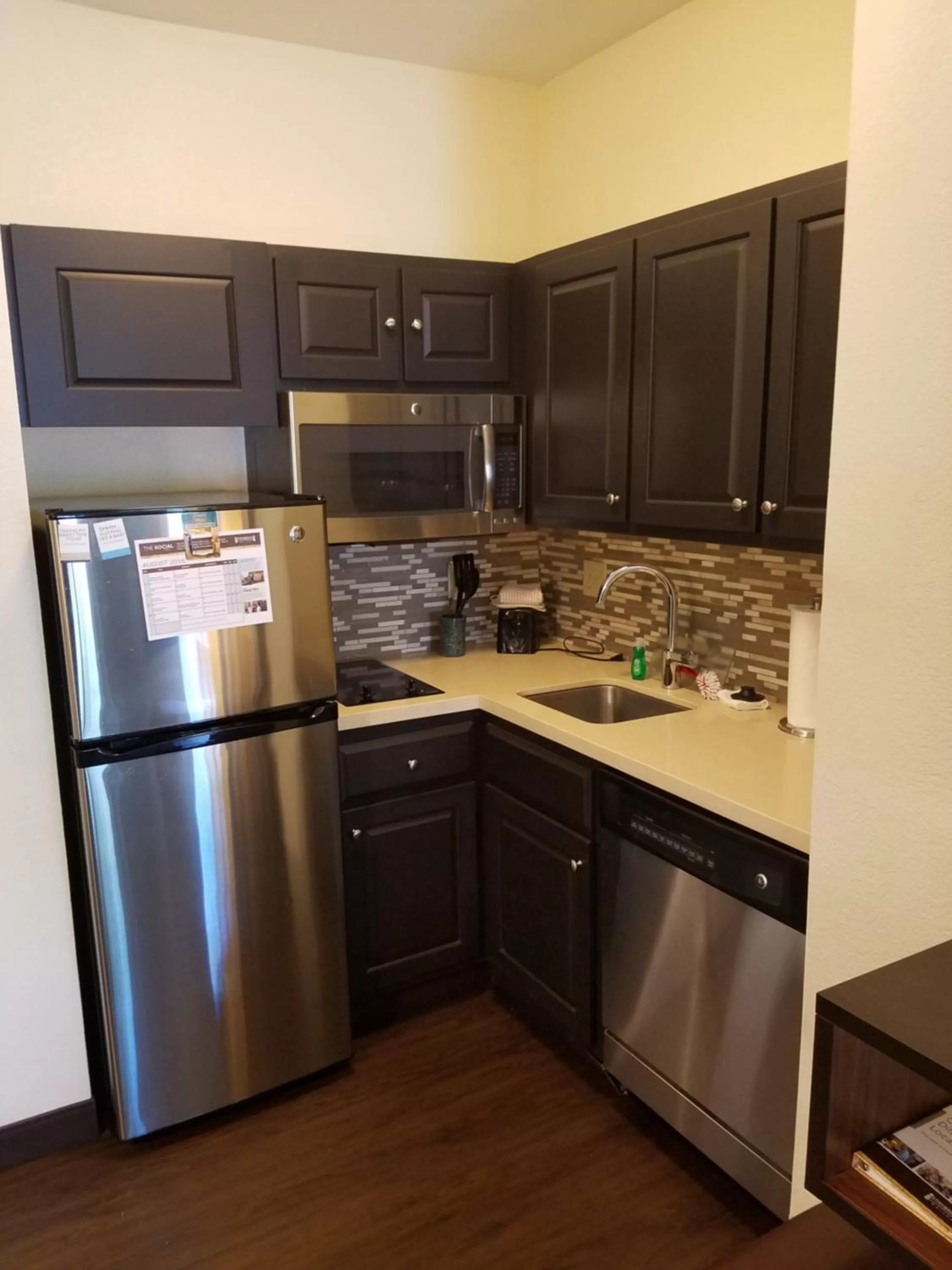 Kitchen or kitchenette in Staybridge Suites - Cincinnati North by IHG