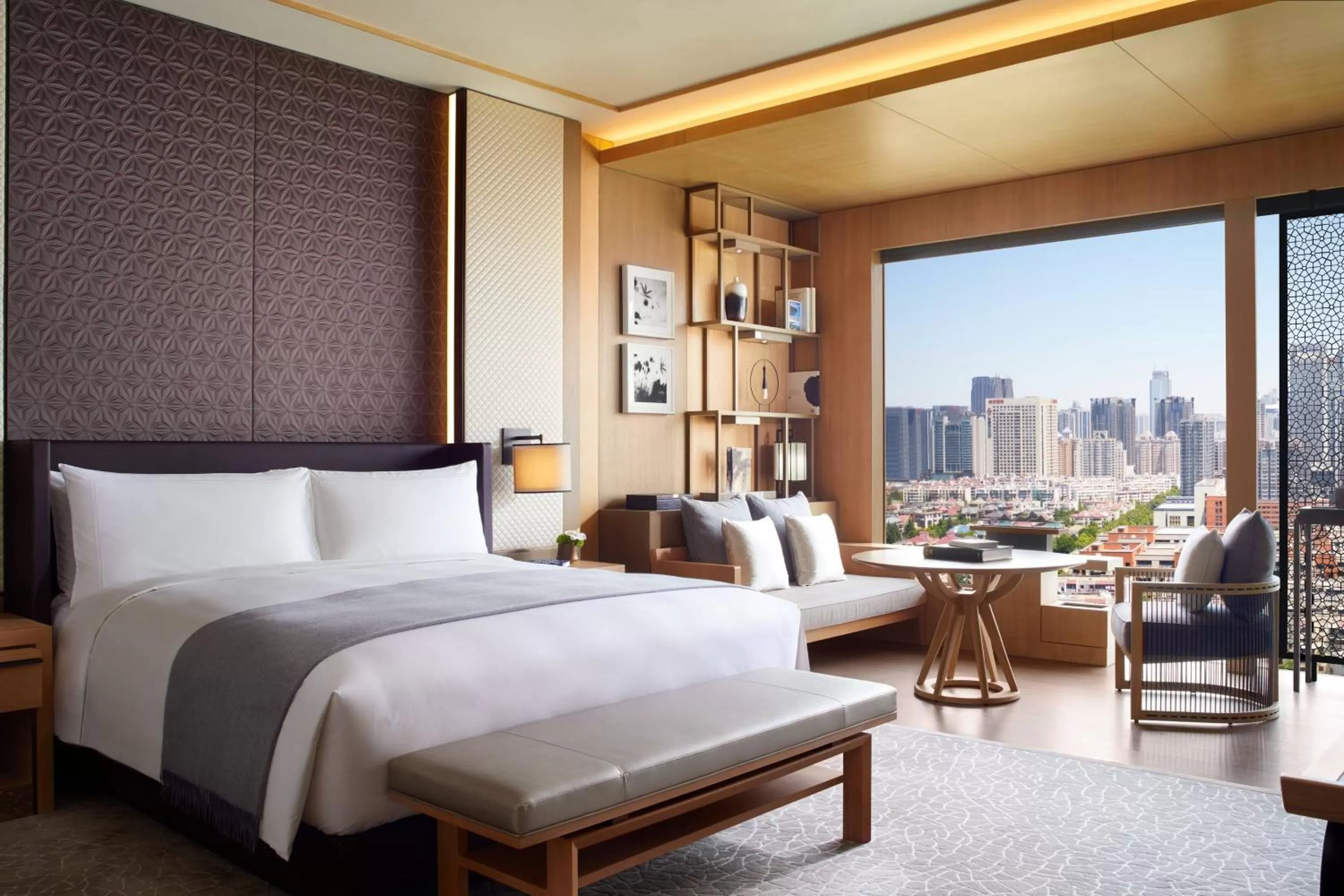 Photo of the whole room, Bed in The Ritz-Carlton, Xi'an