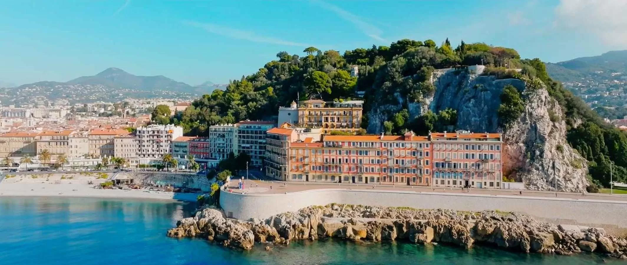 Property building in Hôtel La Pérouse Nice Baie des Anges