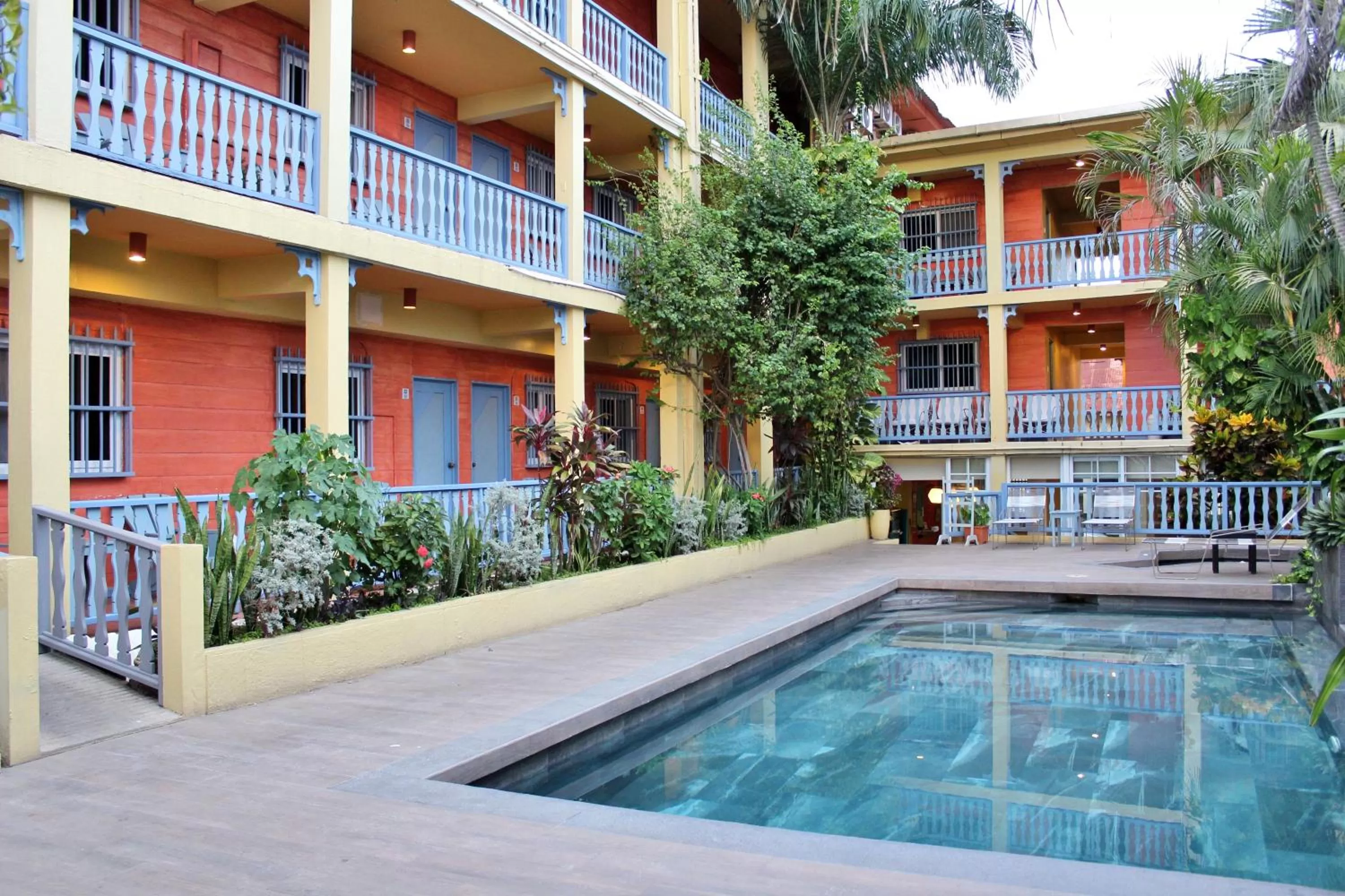 Swimming pool in Hotel Casona de La Isla