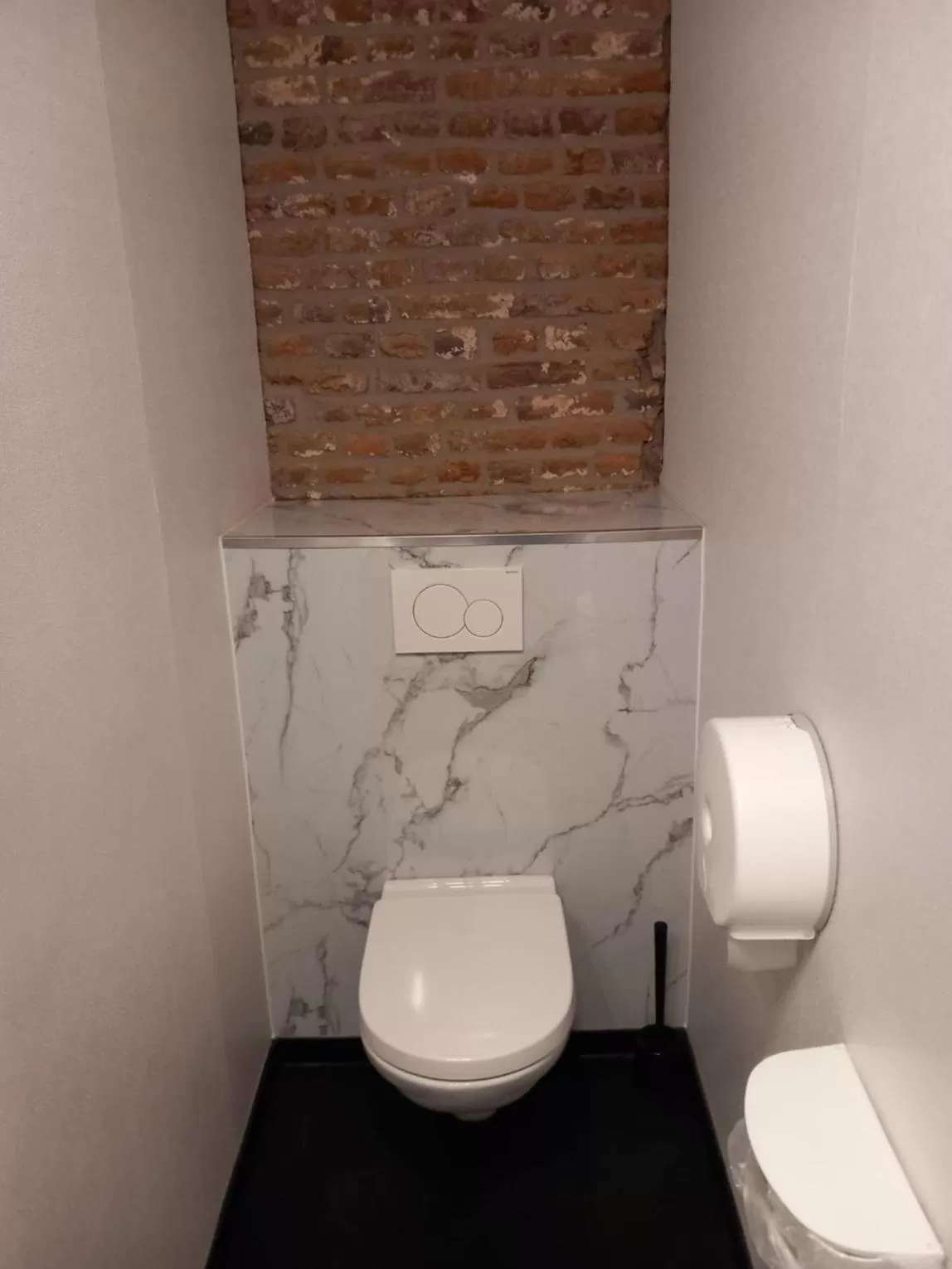 Bathroom in Meschermolen, overnachten in de schuur