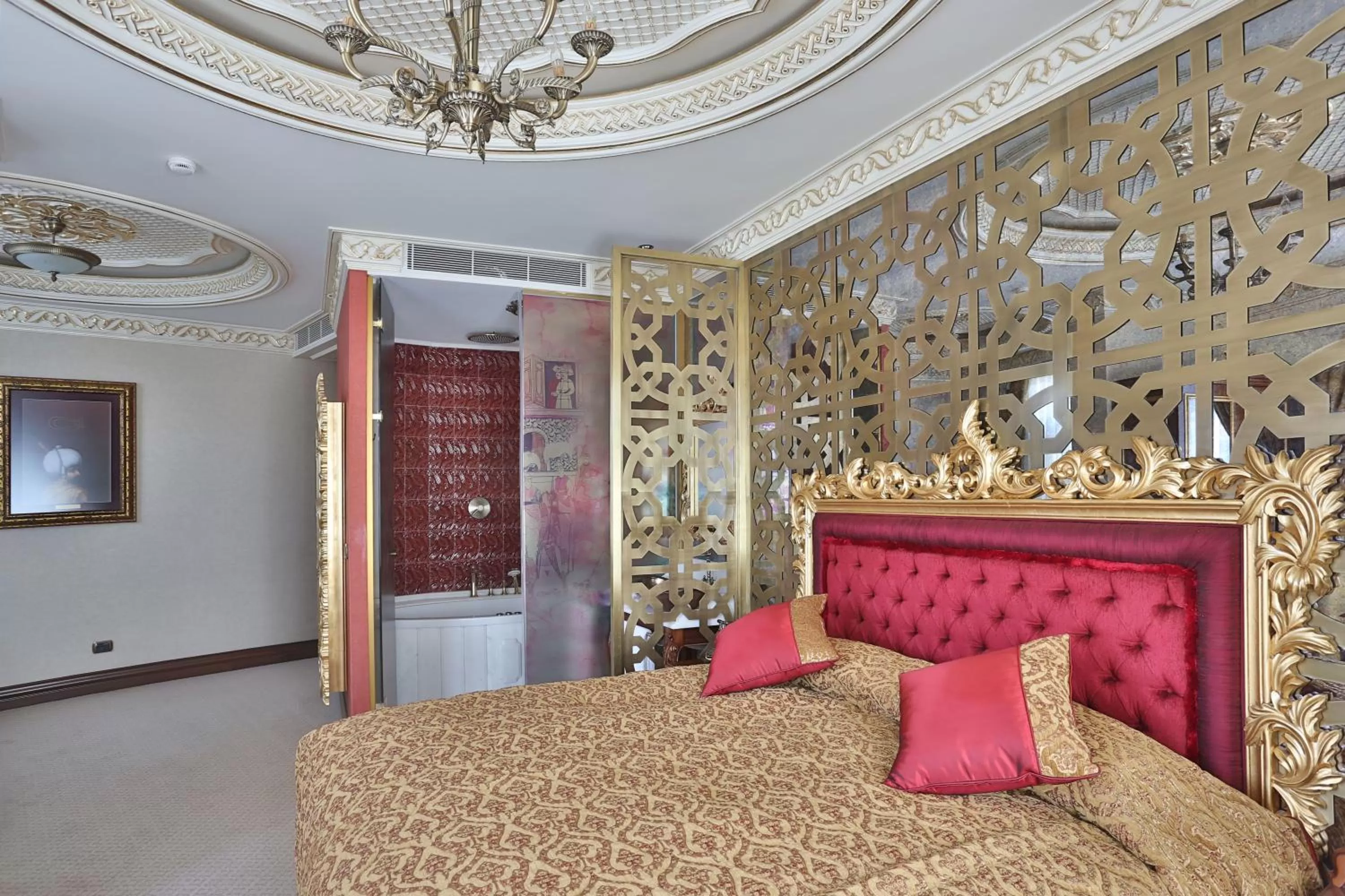 Photo of the whole room, Bed in Daru Sultan Hotels Galata