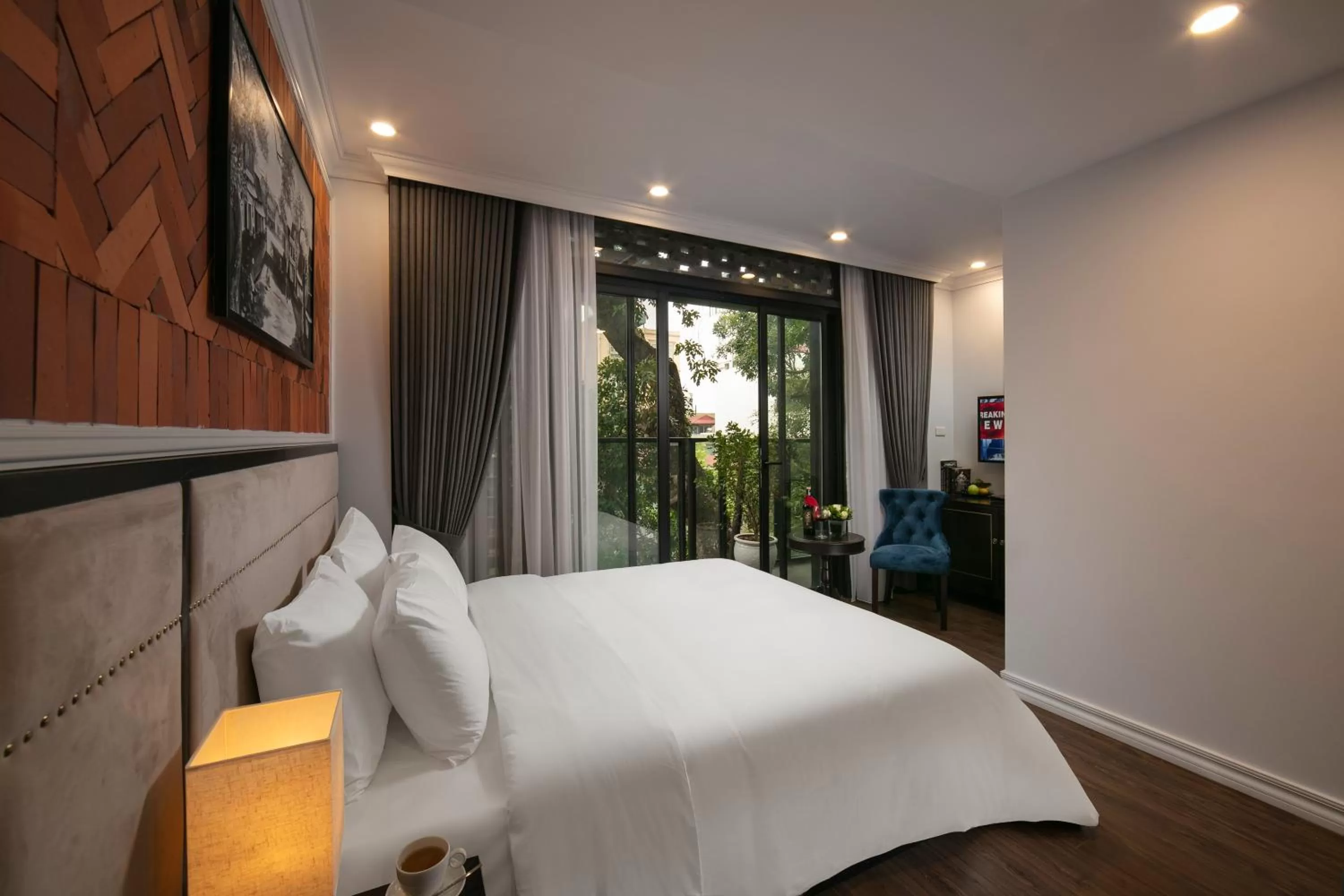 Photo of the whole room, Bed in Marina Hotel