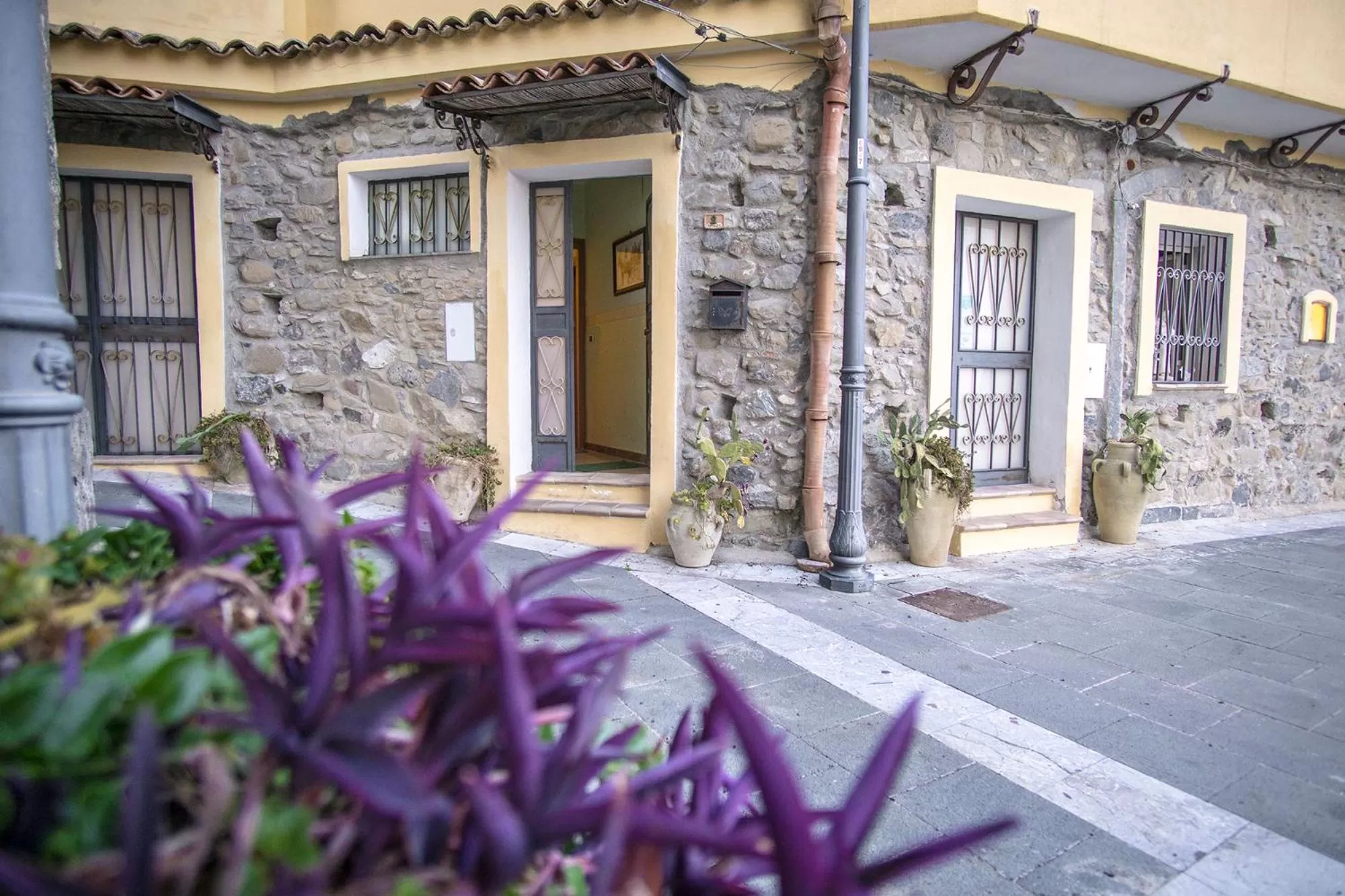 Facade/entrance in Bed and Relax-Il Maniero