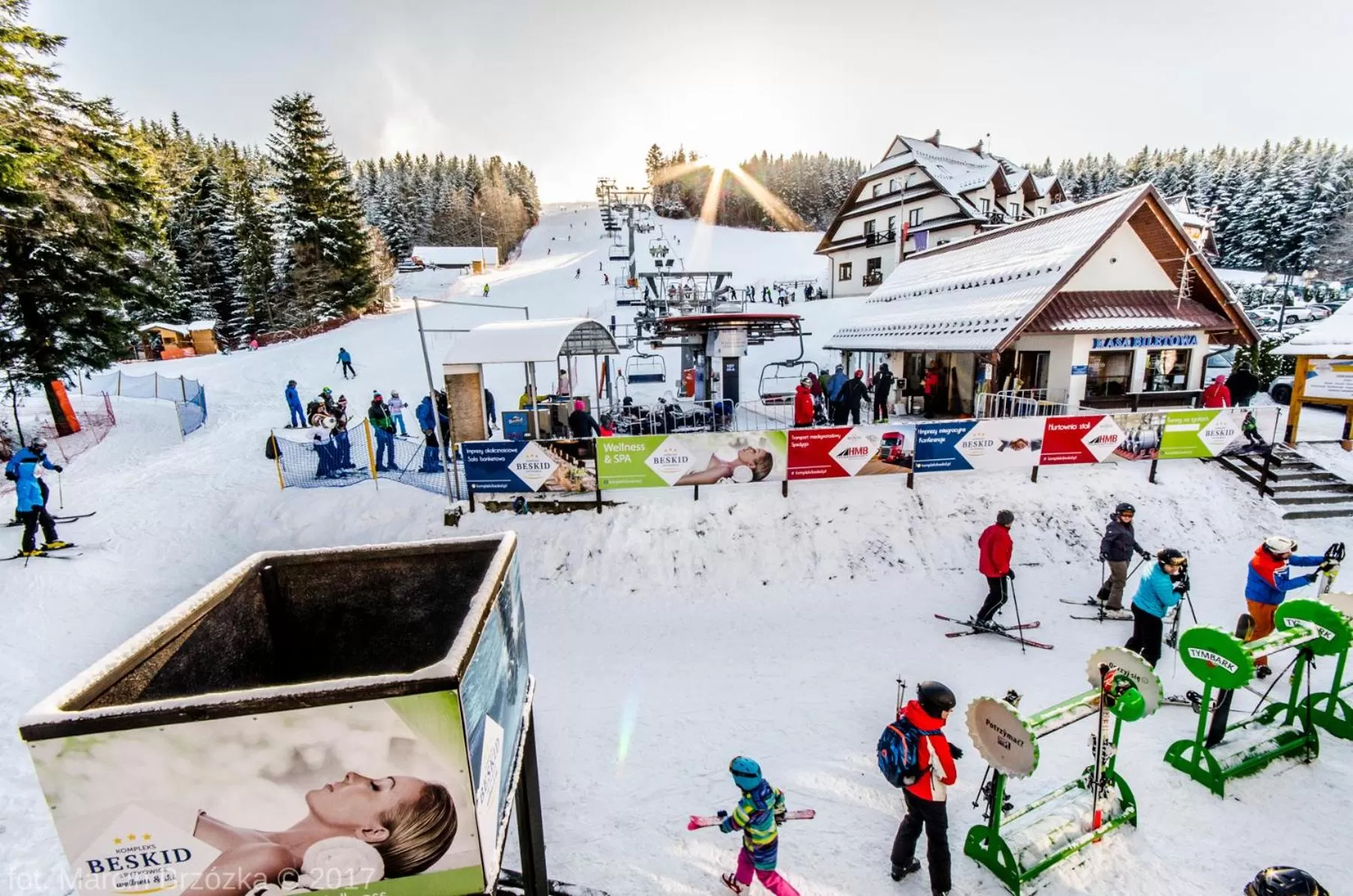Winter in Hotel Kompleks Beskid z basenem i stokiem narciarskim - blisko Babiej Góry