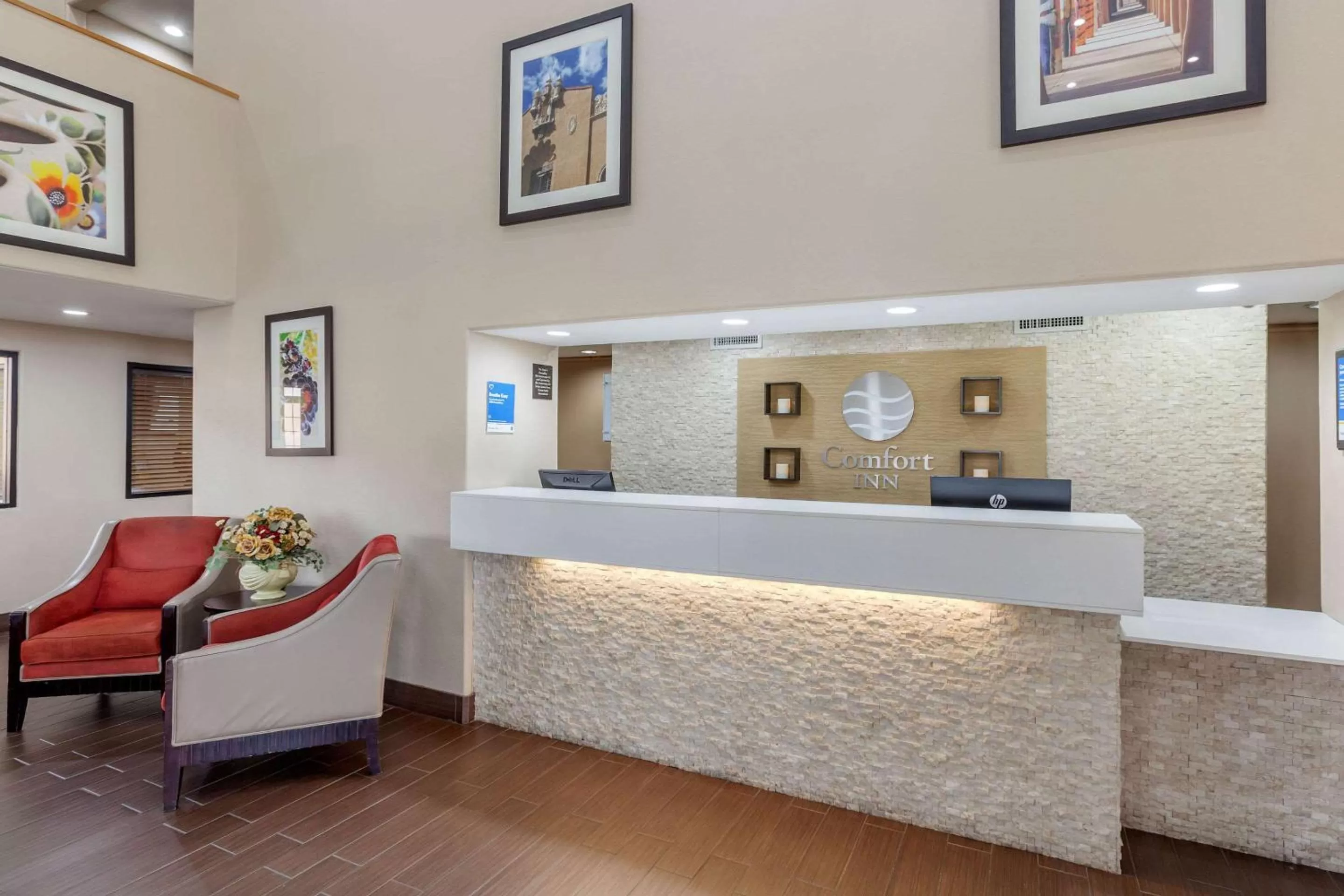 Lobby or reception in Comfort Inn Santa Fe