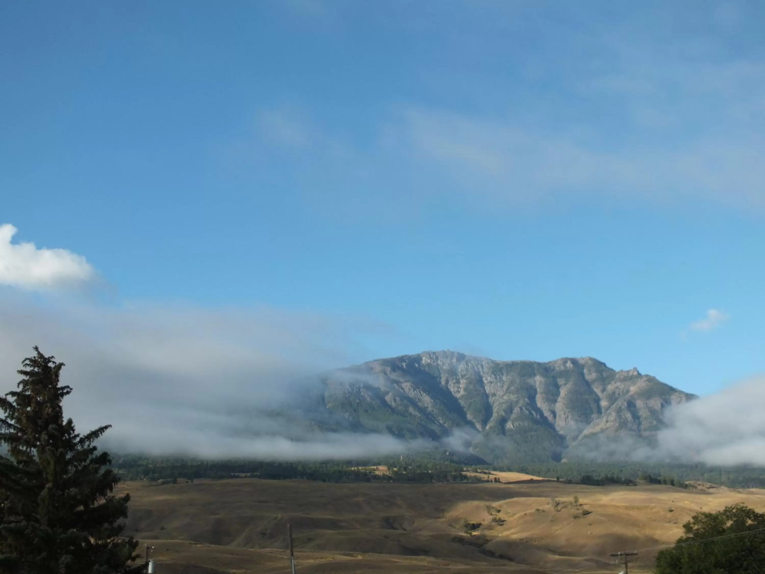 Mountain view in Yellowstone Gateway Inn