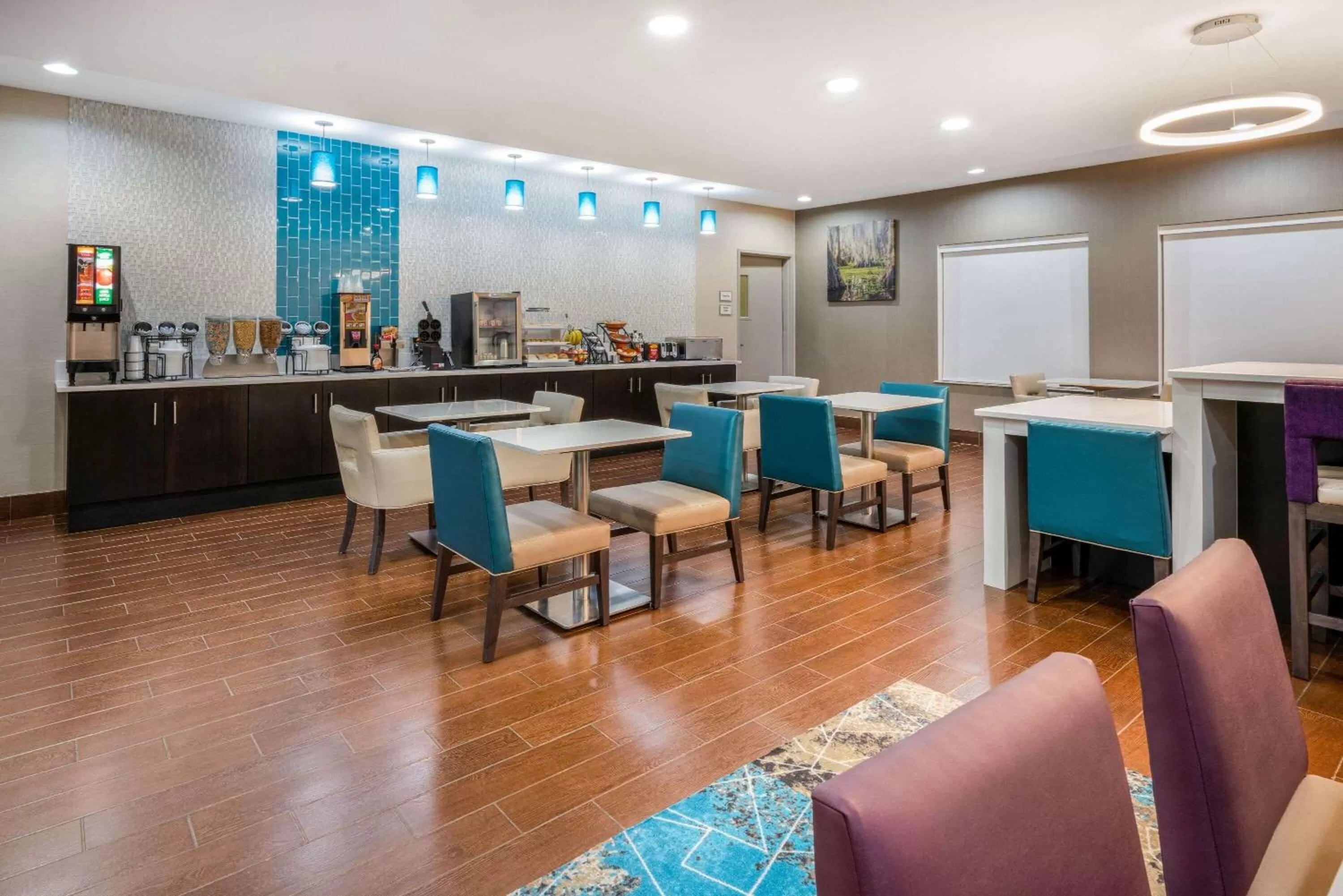 Restaurant/places to eat in La Quinta by Wyndham Boutte